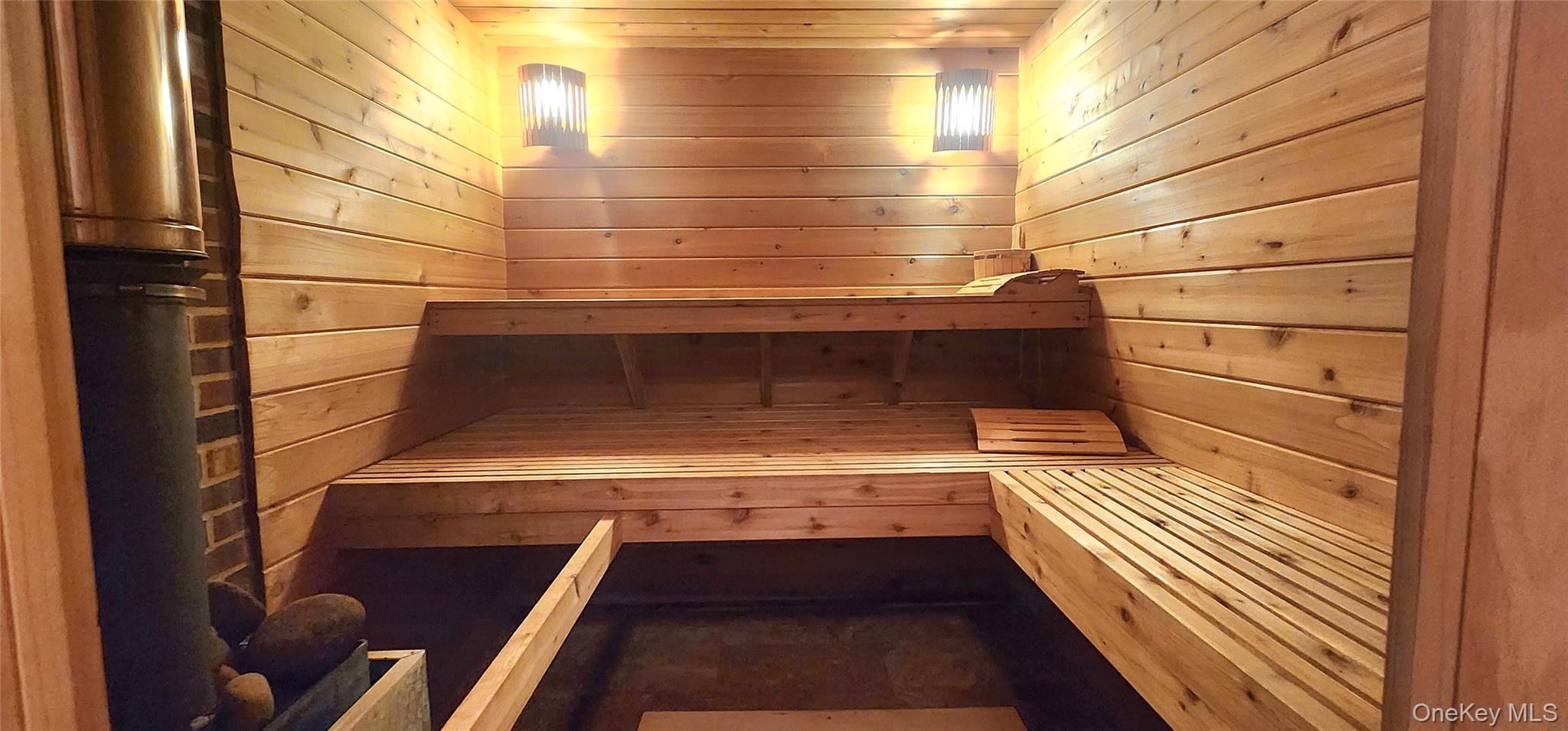 66 Hillside Road, Barryville, NY 12719