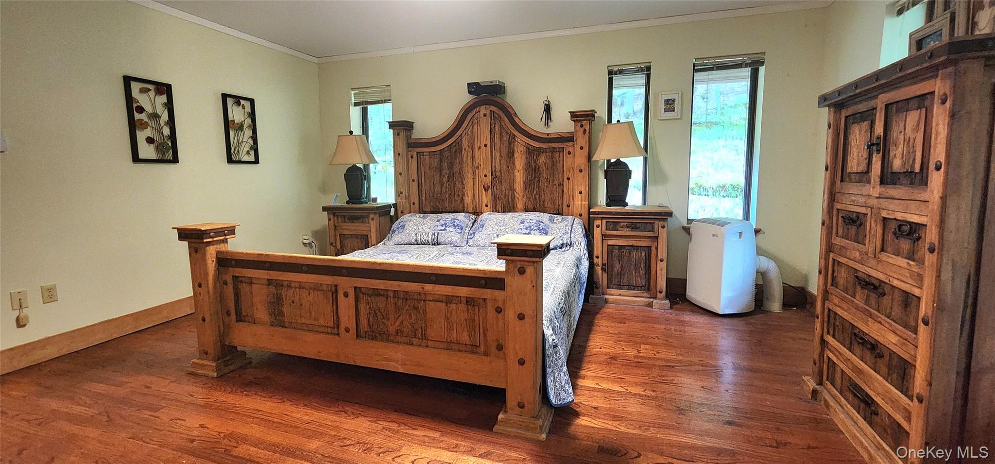 66 Hillside Road, Barryville, NY 12719