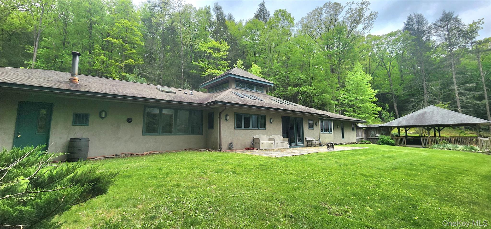 66 Hillside Road, Barryville, NY 12719