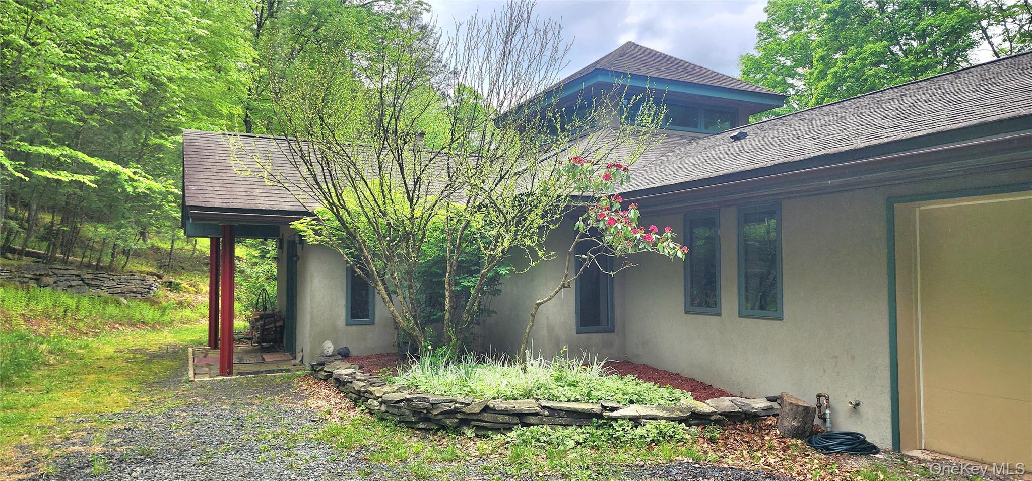 66 Hillside Road, Barryville, NY 12719