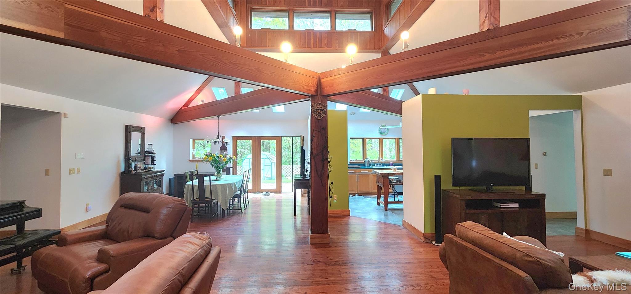 66 Hillside Road, Barryville, NY 12719