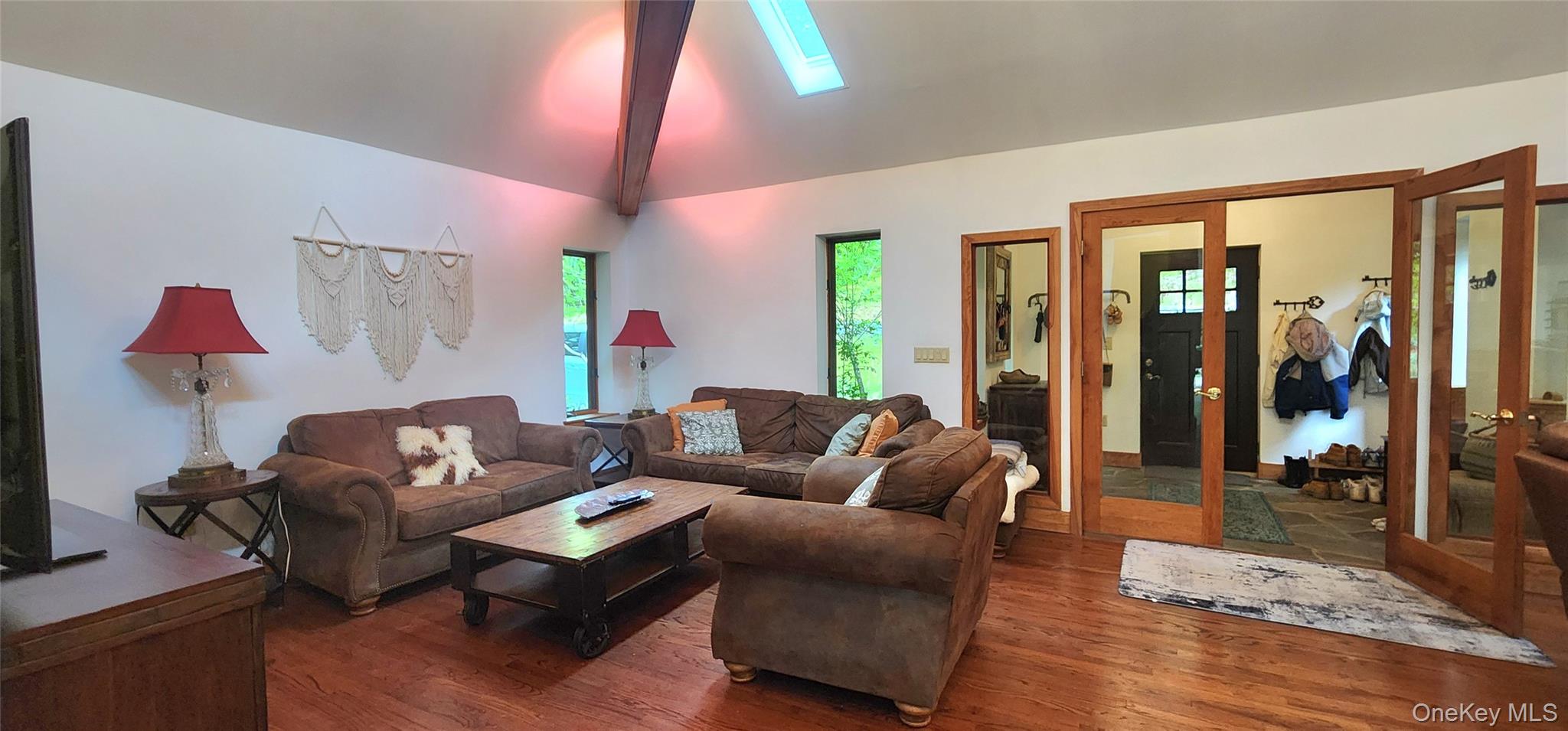 66 Hillside Road, Barryville, NY 12719