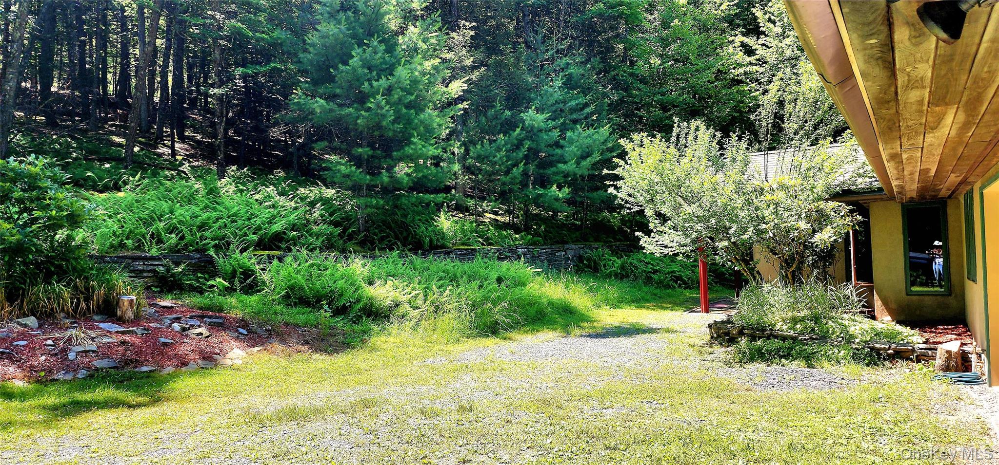 66 Hillside Road, Barryville, NY 12719