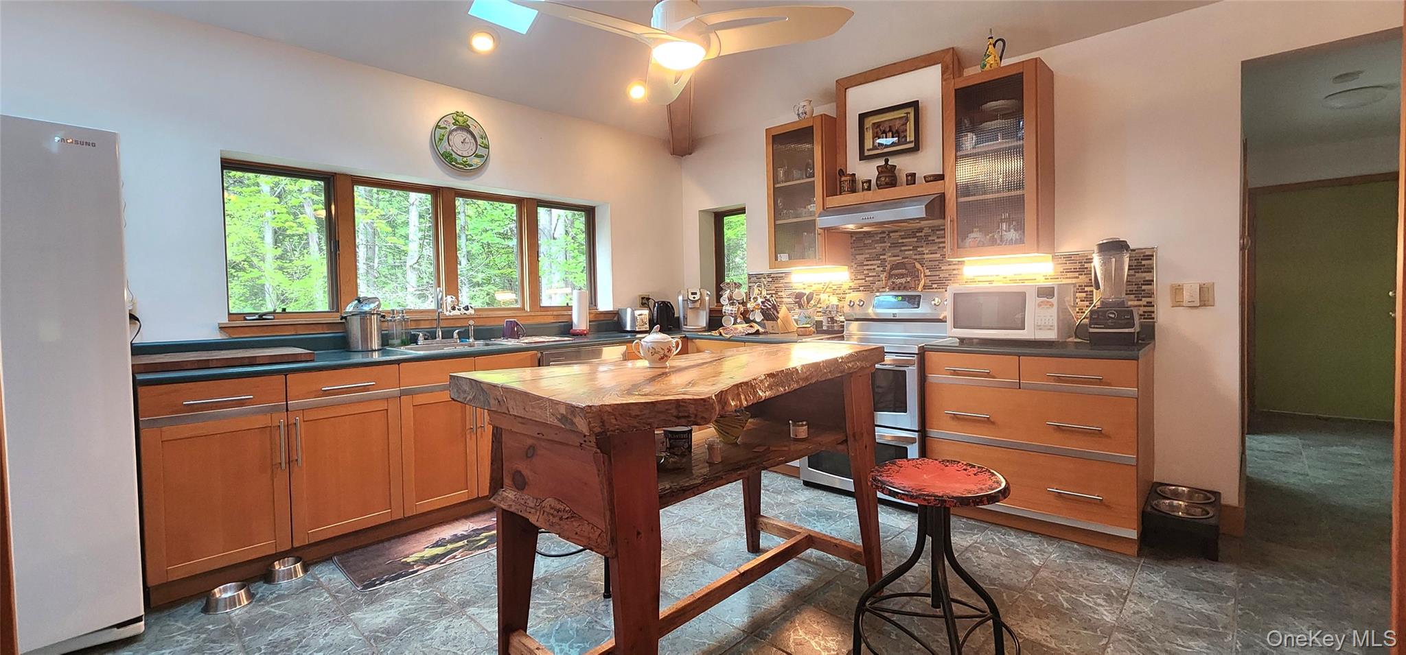 66 Hillside Road, Barryville, NY 12719