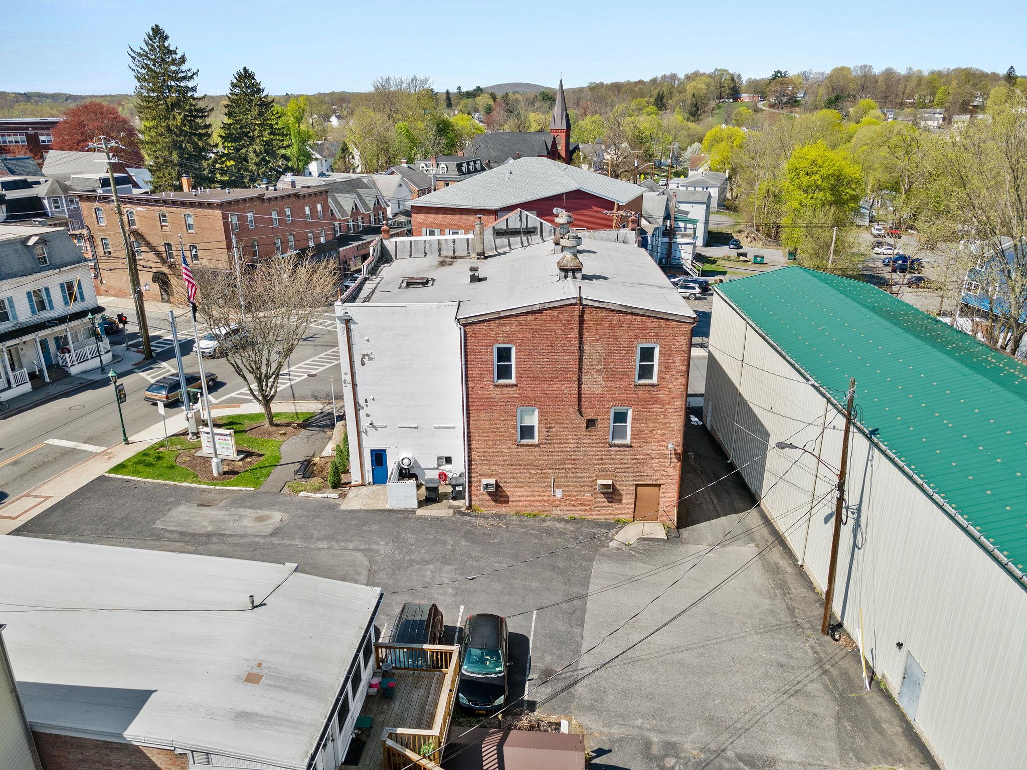 8 Oak Street, Walden, NY 12586