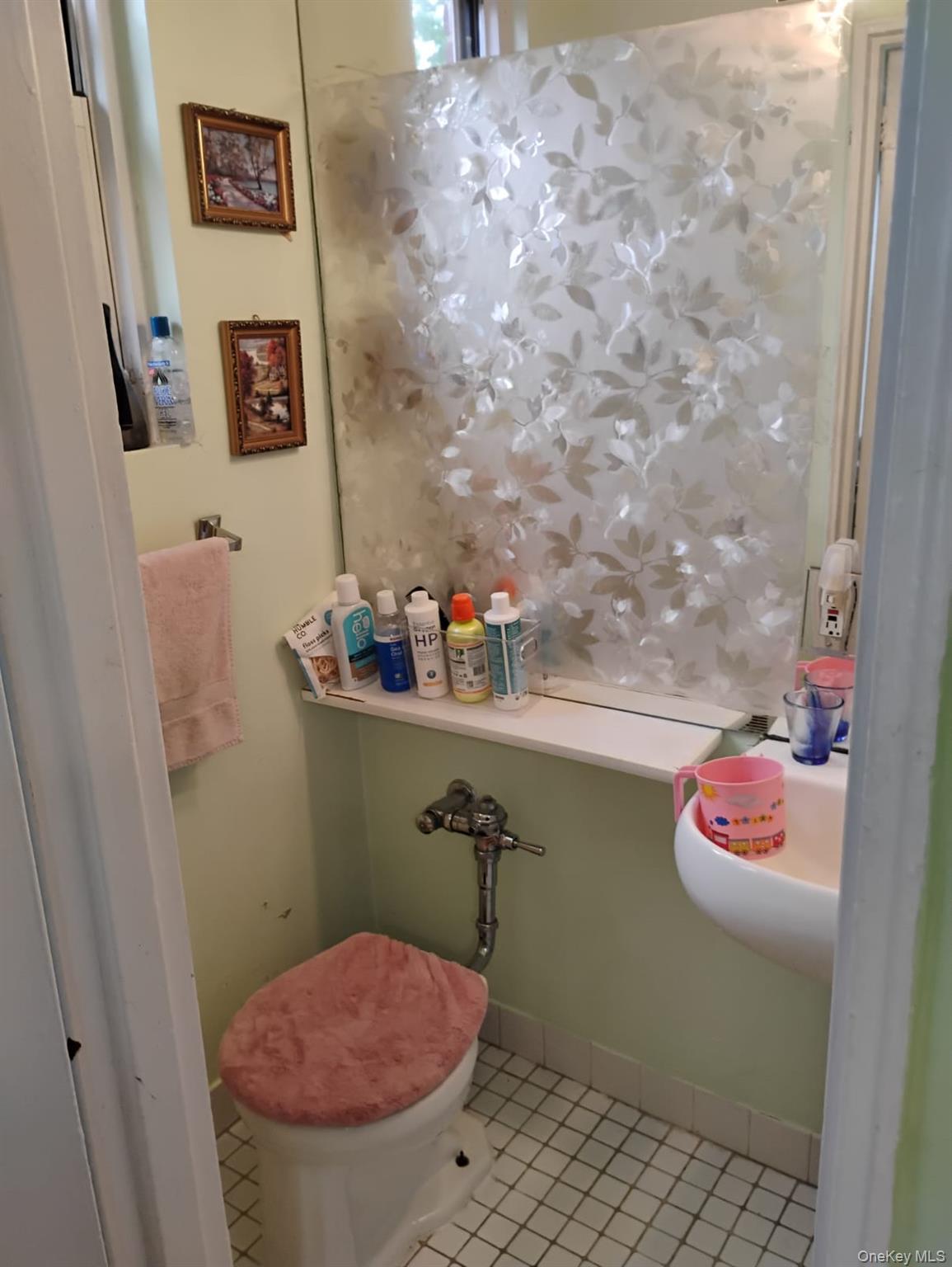 284 Central Avenue # D-6, Lawrence, NY 11559