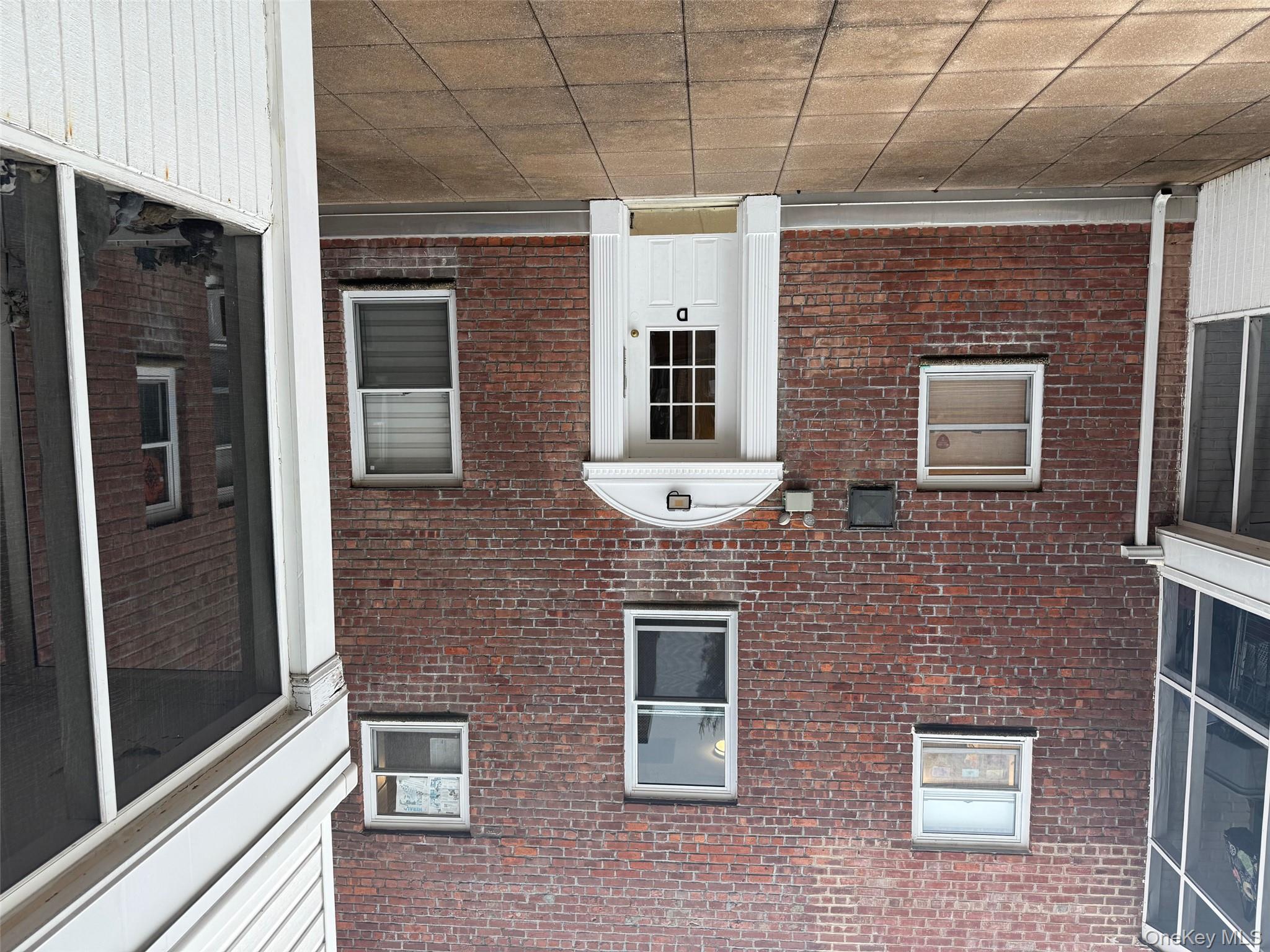 284 Central Avenue # D-6, Lawrence, NY 11559