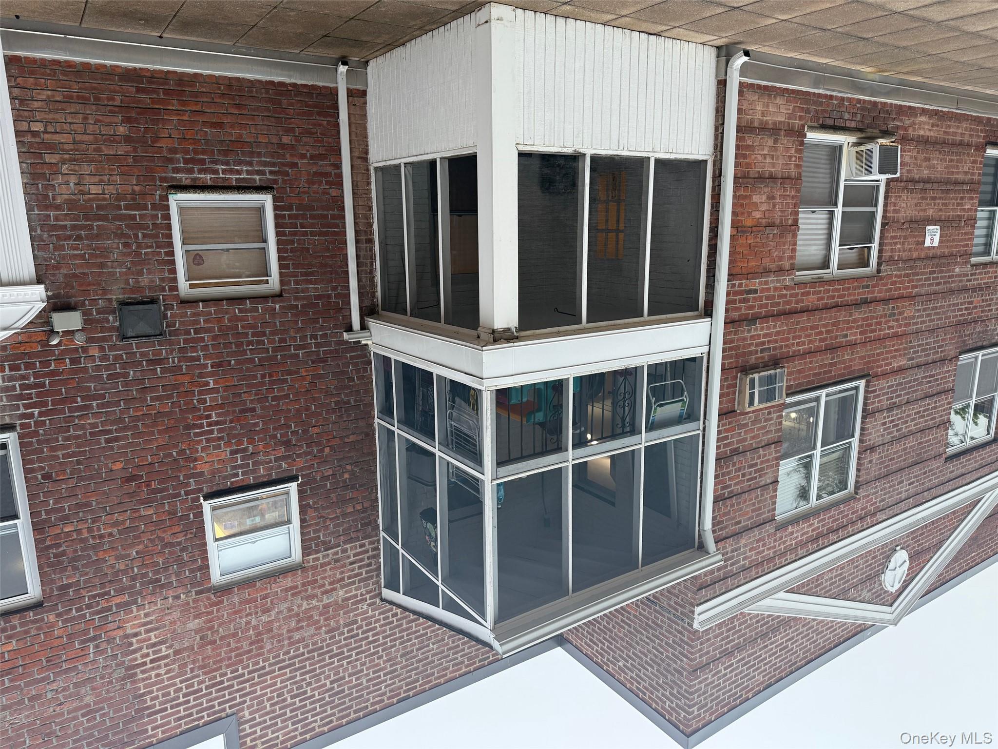 284 Central Avenue # D-6, Lawrence, NY 11559