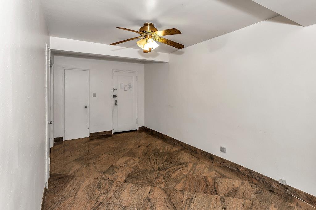 87-40 Francis Lewis Boulevard # B38, Queens Village, NY 11427