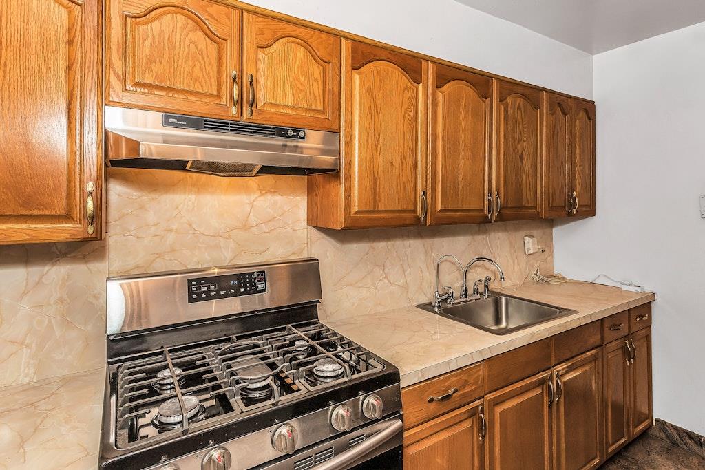 87-40 Francis Lewis Boulevard # B38, Queens Village, NY 11427