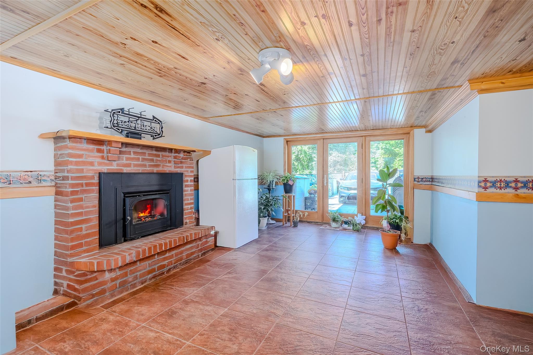 218 Cliff Road W, Wading River, NY 11792