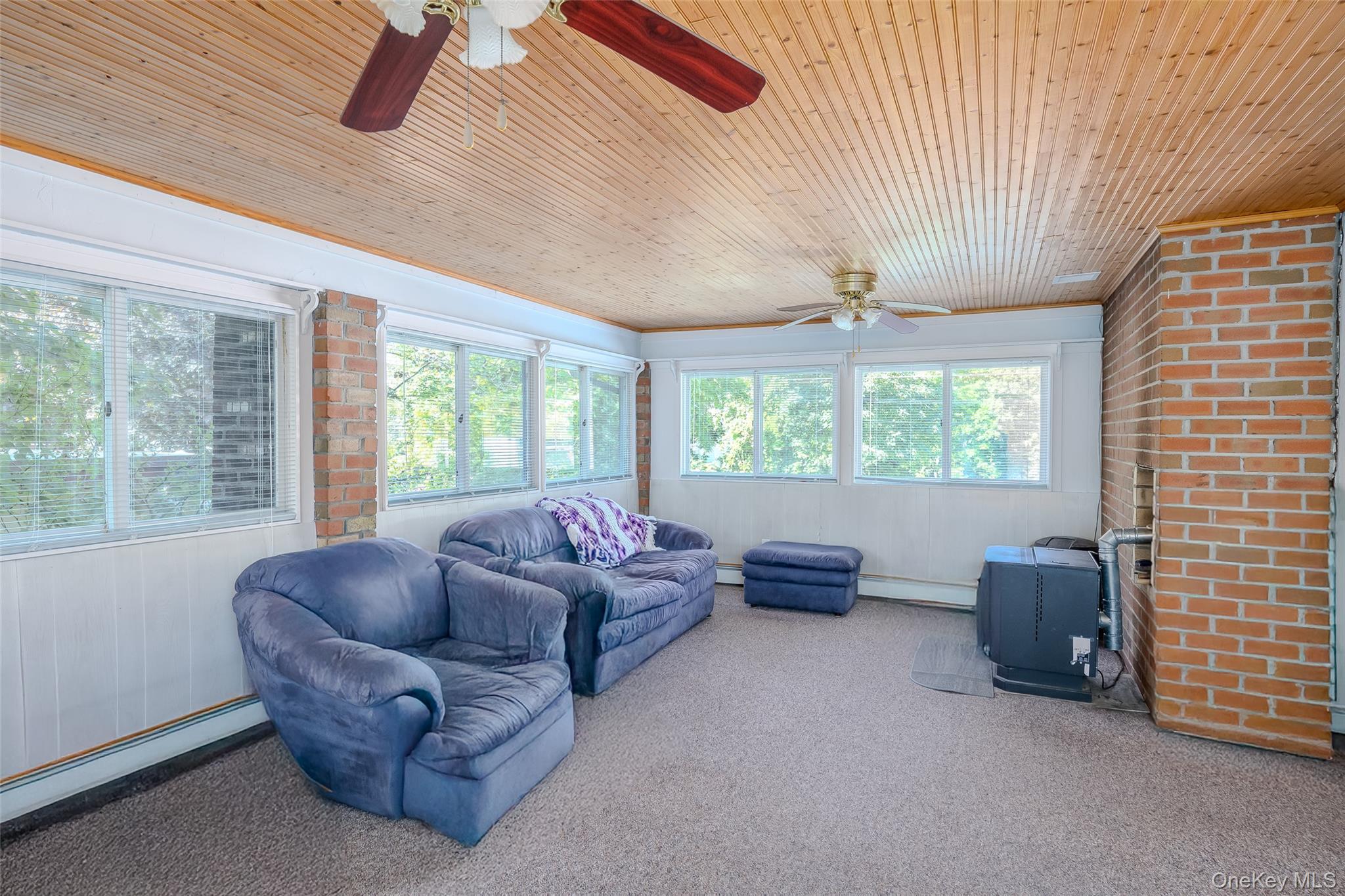 218 Cliff Road W, Wading River, NY 11792