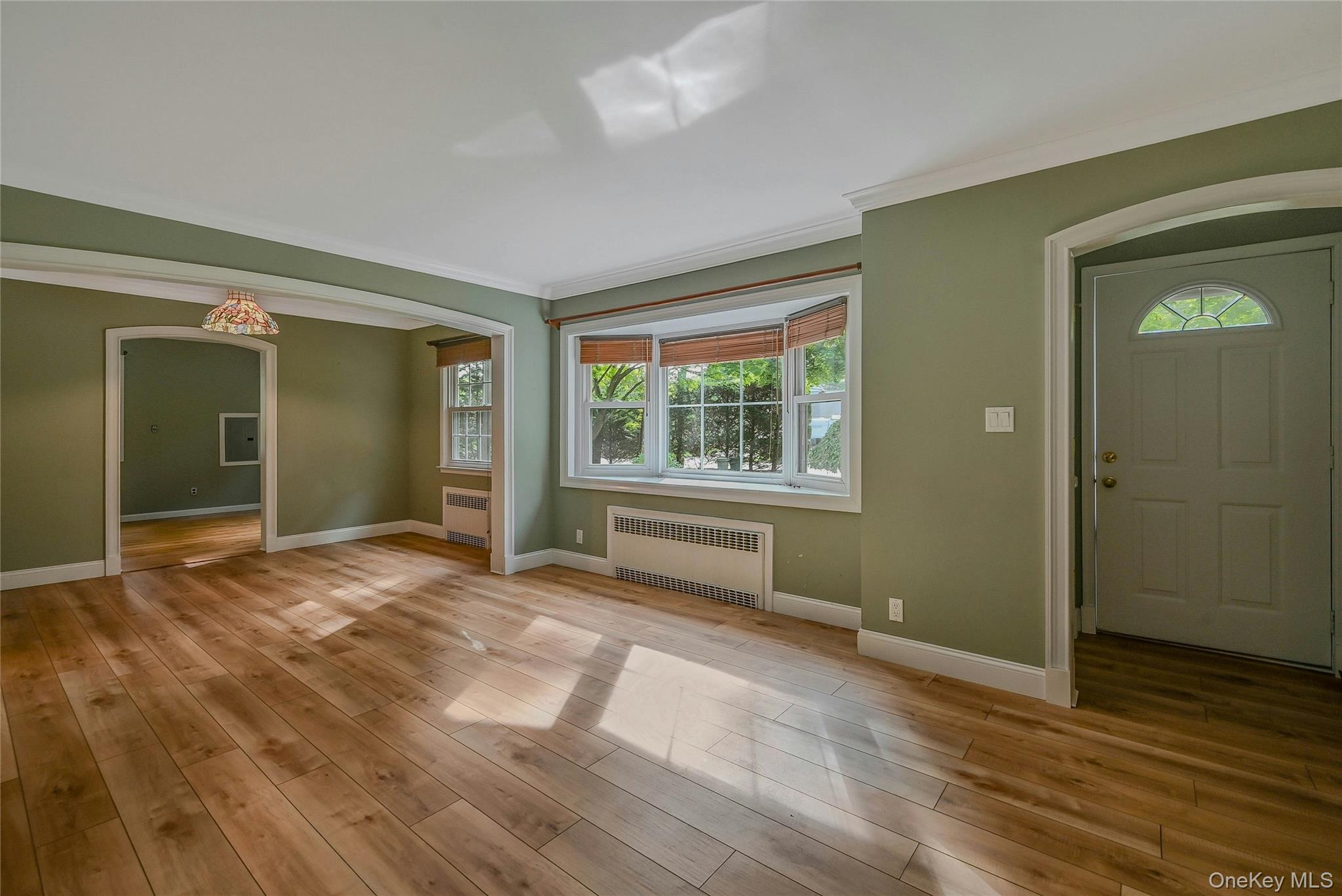 185 Cambon Avenue, Saint James, NY 11780