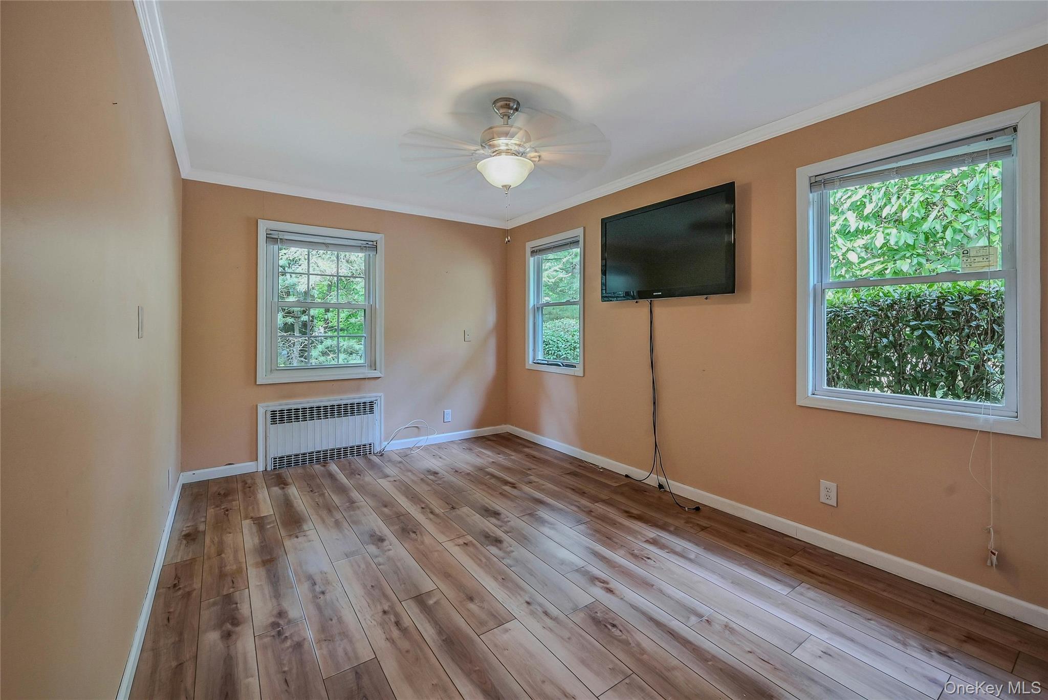 185 Cambon Avenue, Saint James, NY 11780