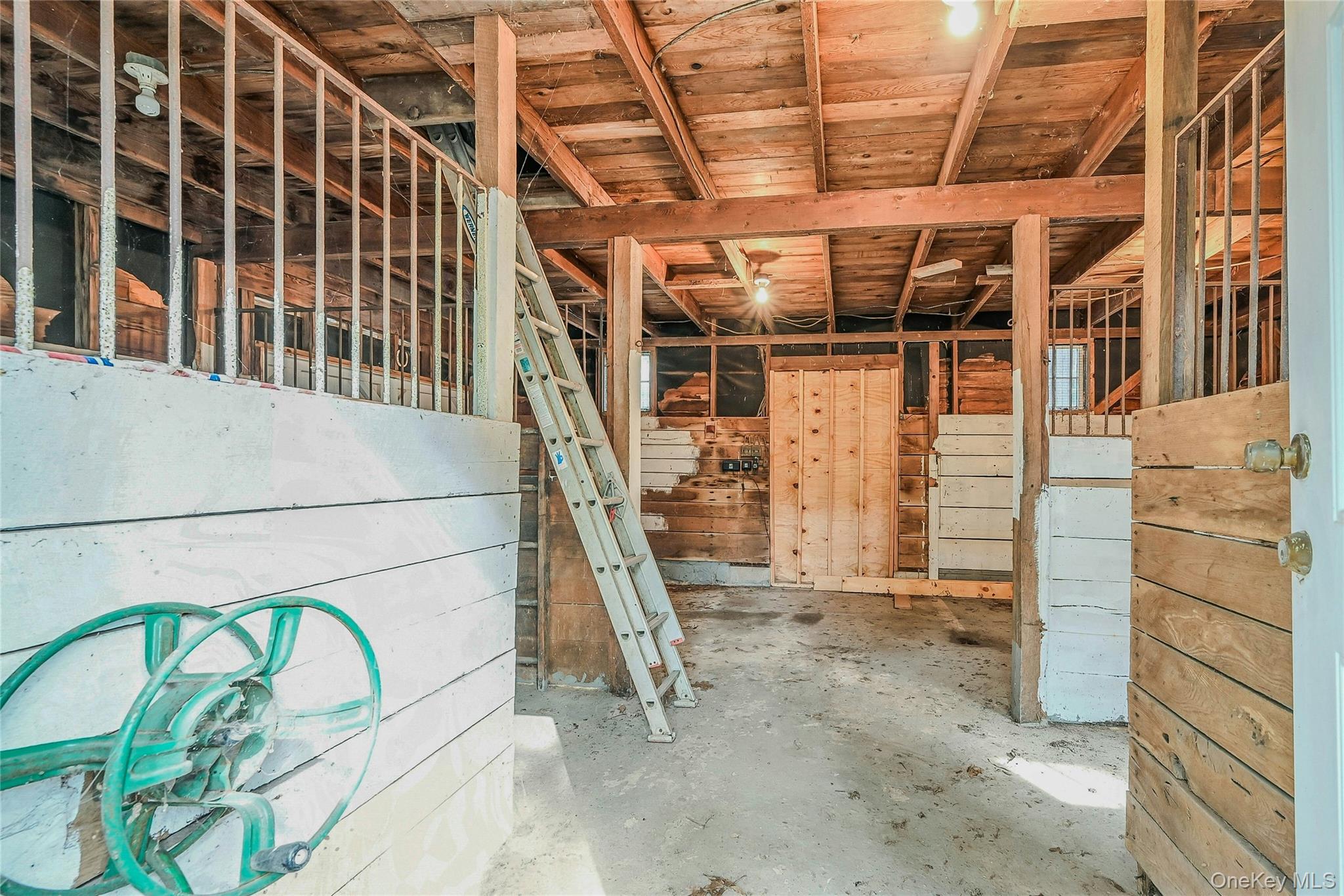 185 Cambon Avenue, Saint James, NY 11780