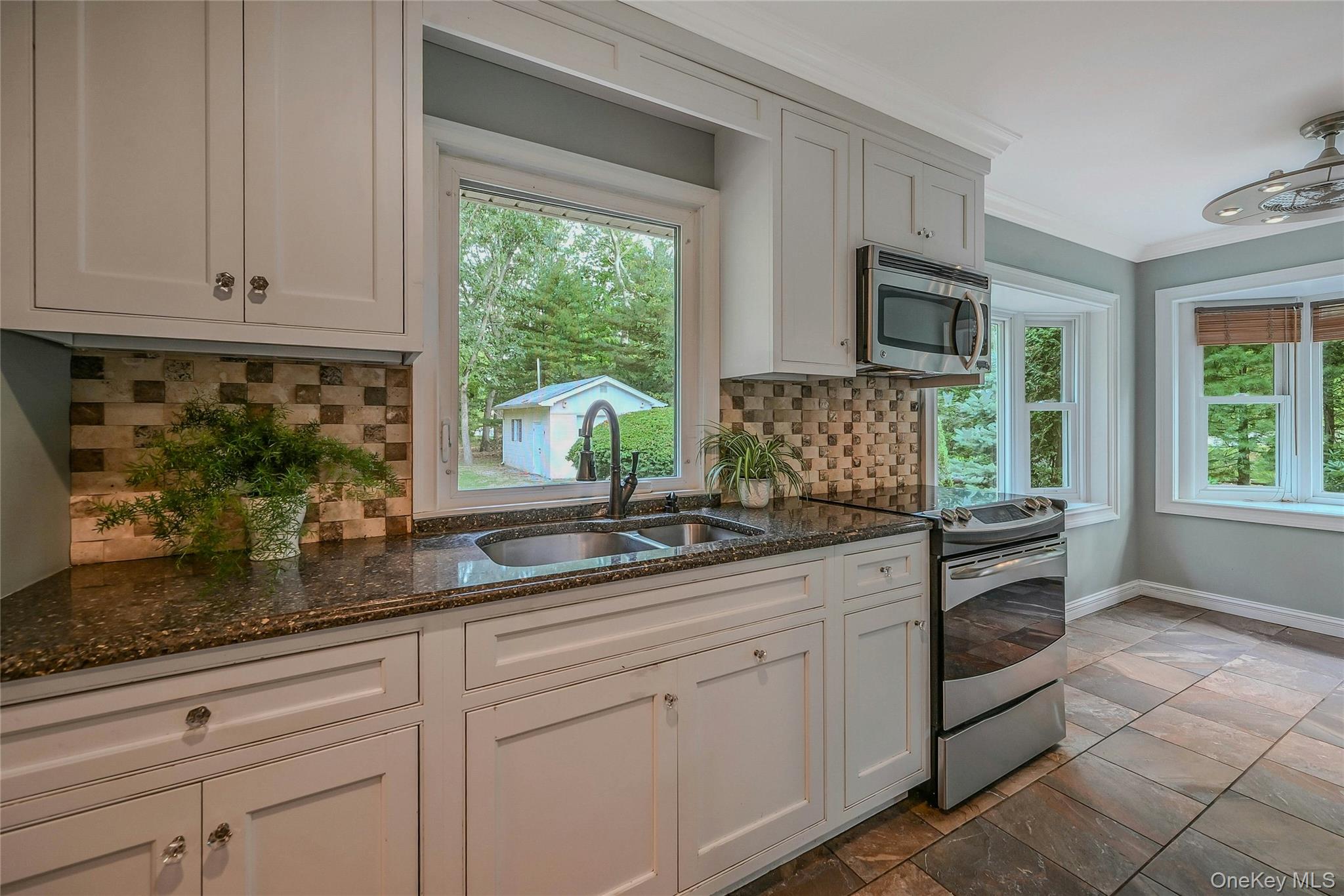 185 Cambon Avenue, Saint James, NY 11780