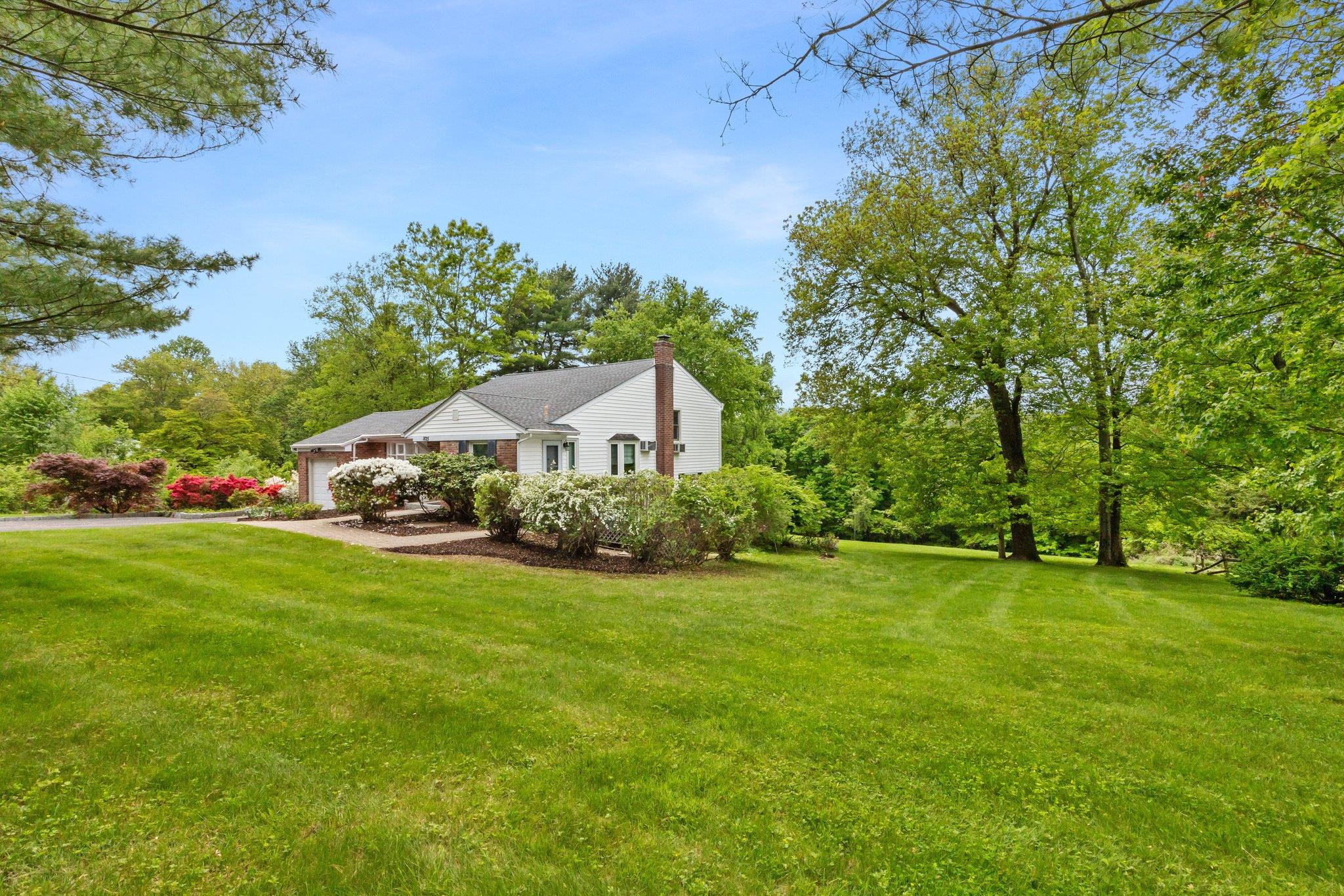 1825 Morningview Drive, Yorktown Heights, NY 10598