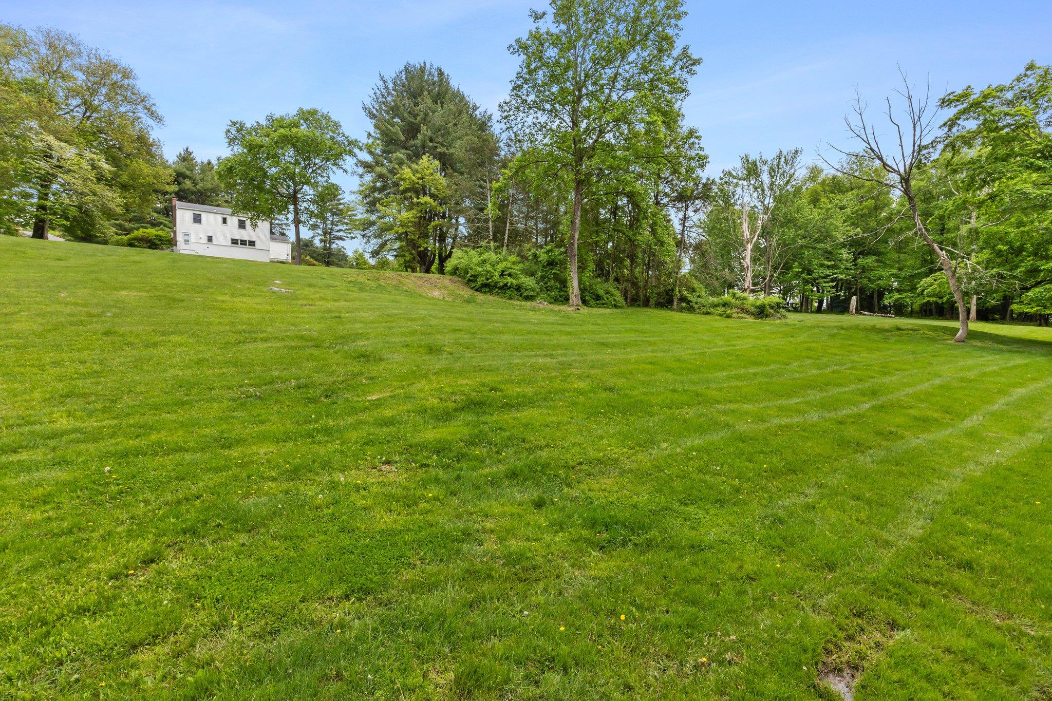 1825 Morningview Drive, Yorktown Heights, NY 10598