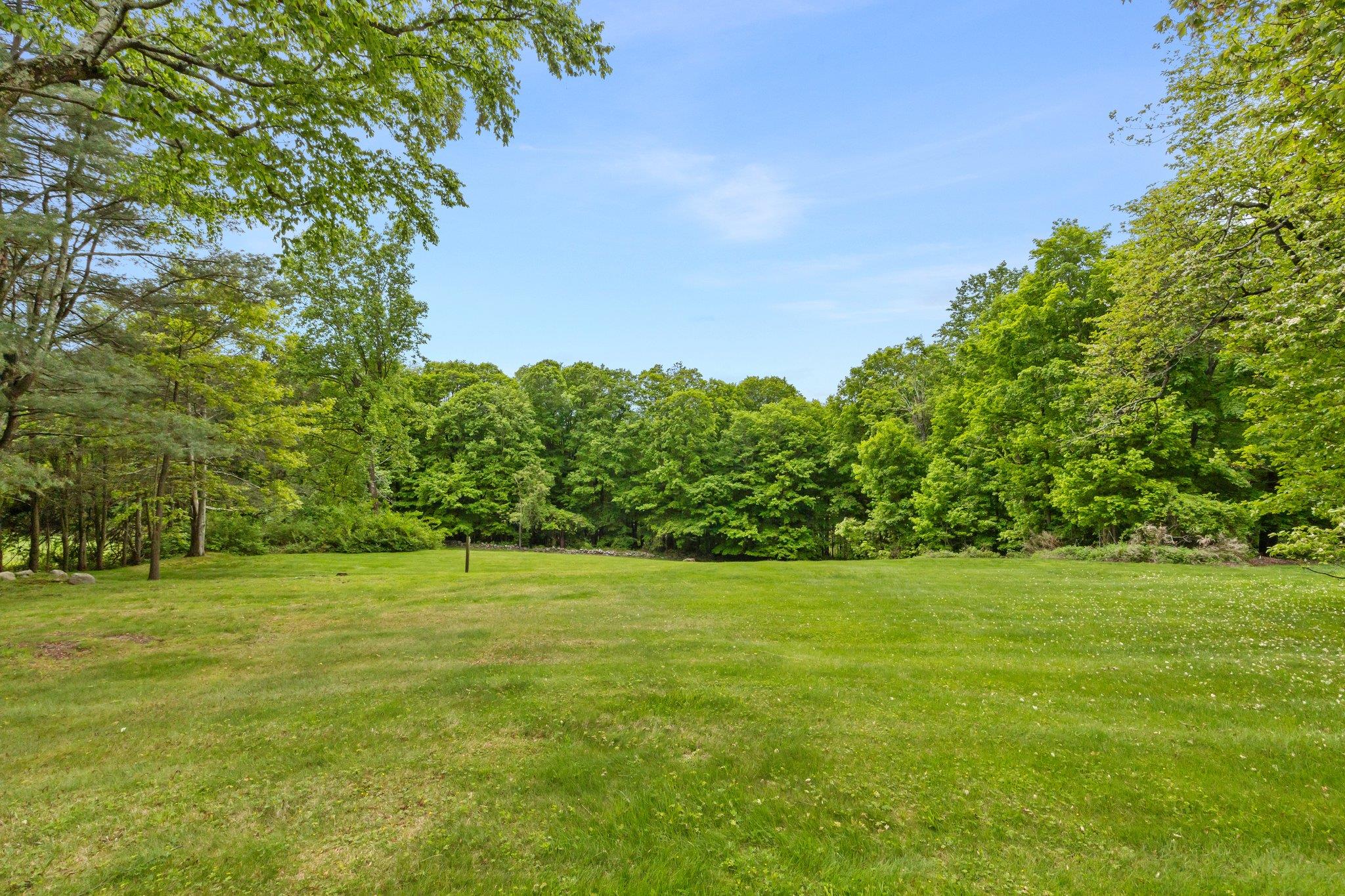 1825 Morningview Drive, Yorktown Heights, NY 10598