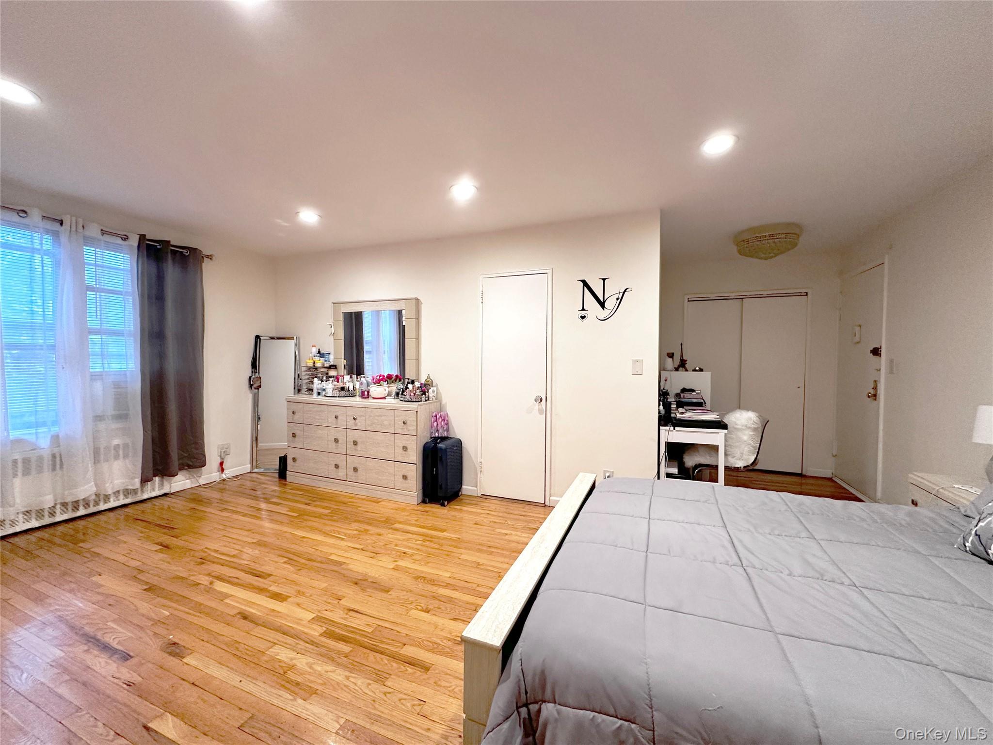 270 N Broadway # 2HI, Yonkers, NY 10701