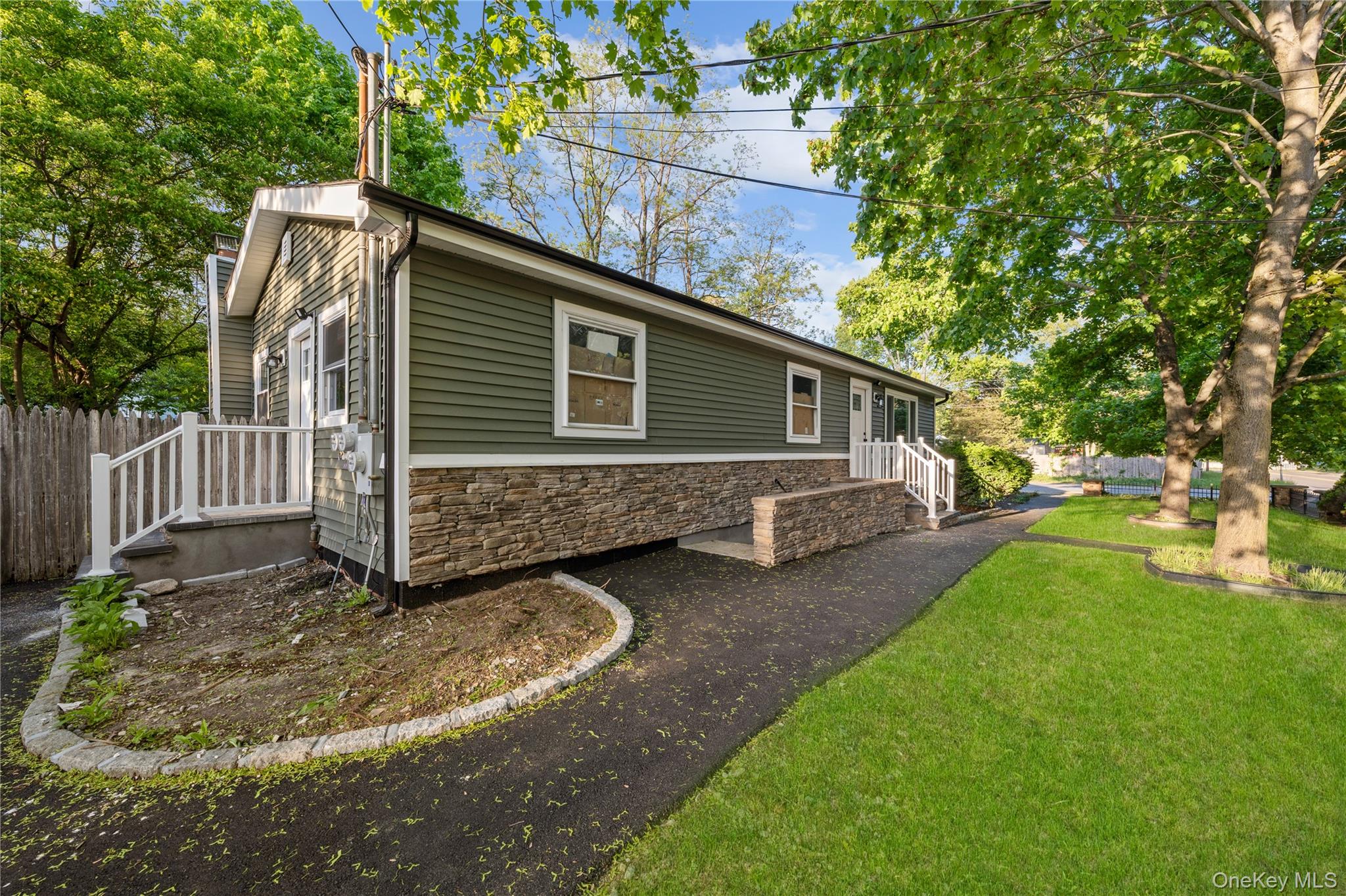 545 Granny Road, Medford, NY 11763