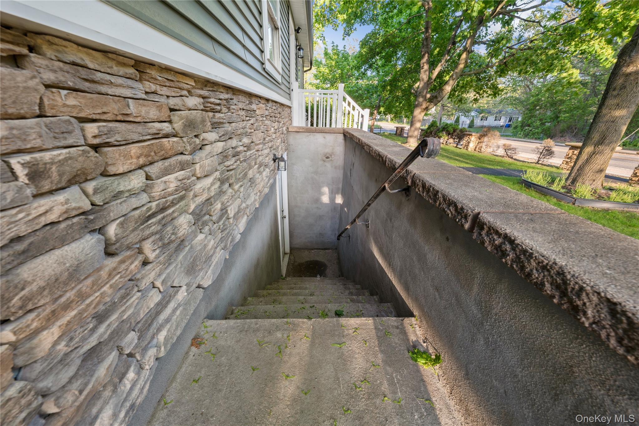 545 Granny Road, Medford, NY 11763