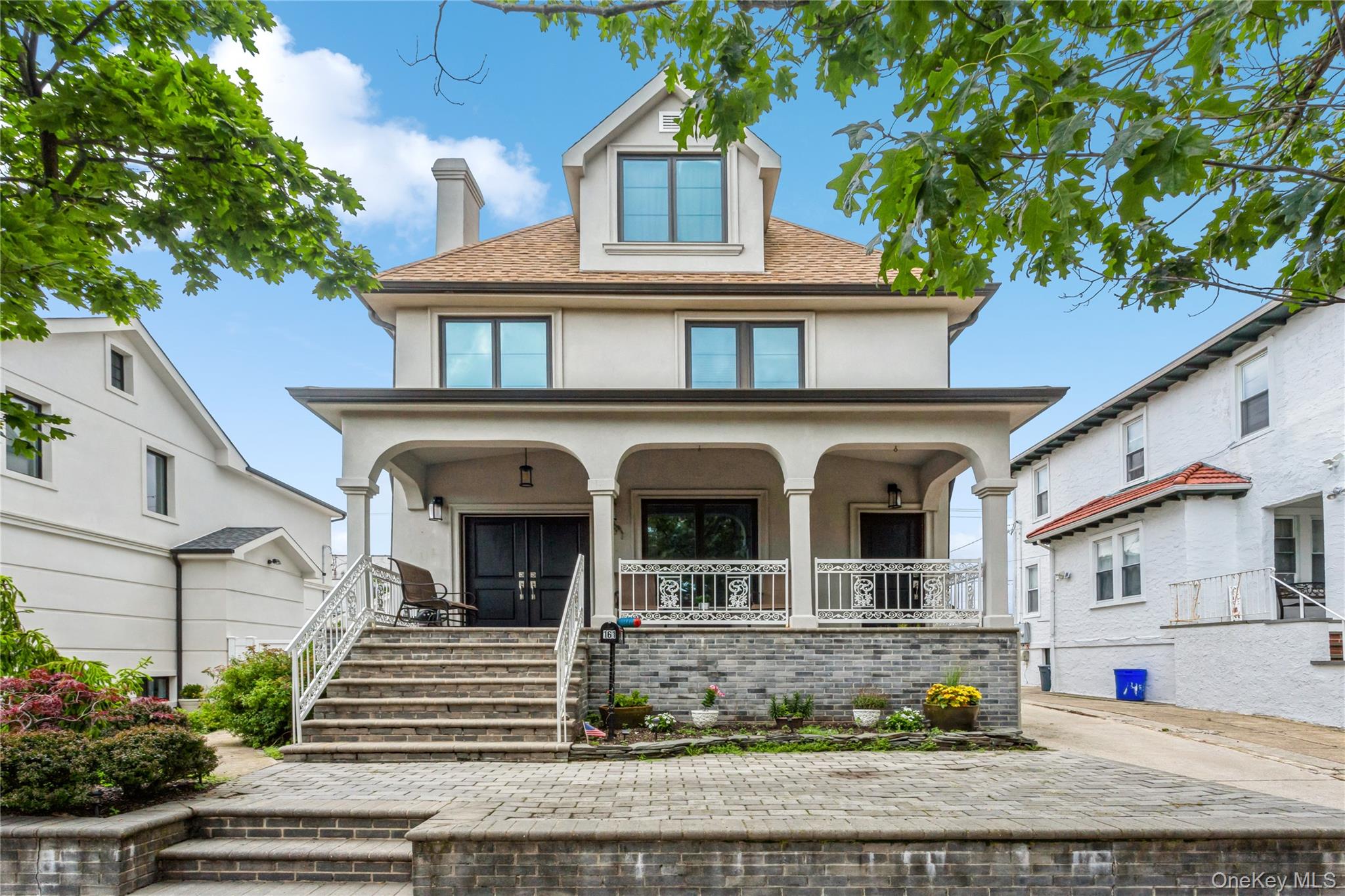 161 W Walnut Street, Long Beach, NY 11561