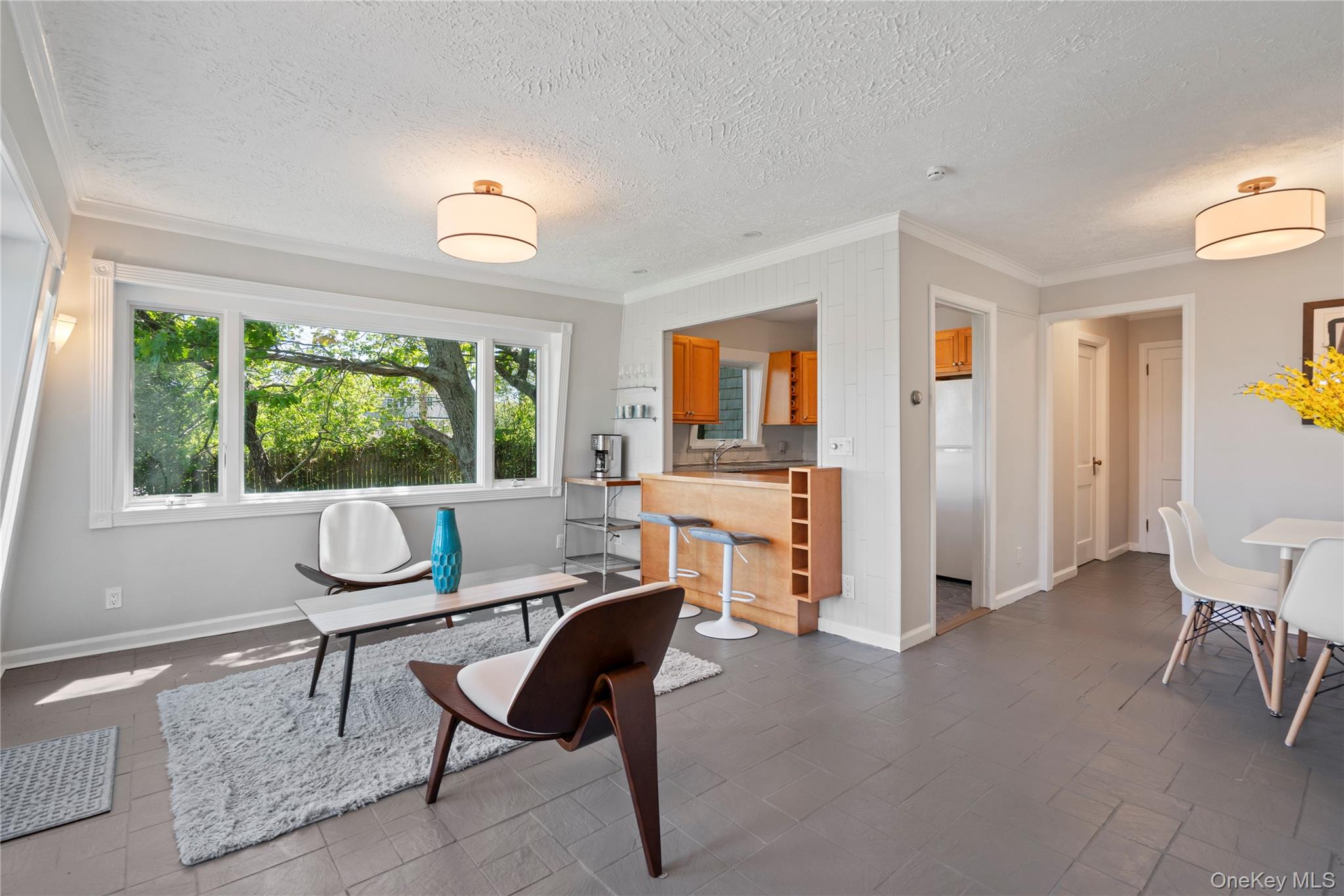 55 West End Avenue, East Quogue, NY 11942