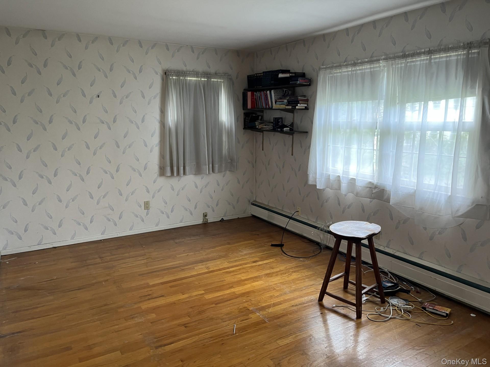 8 Bay Place, Huntington, NY 11743