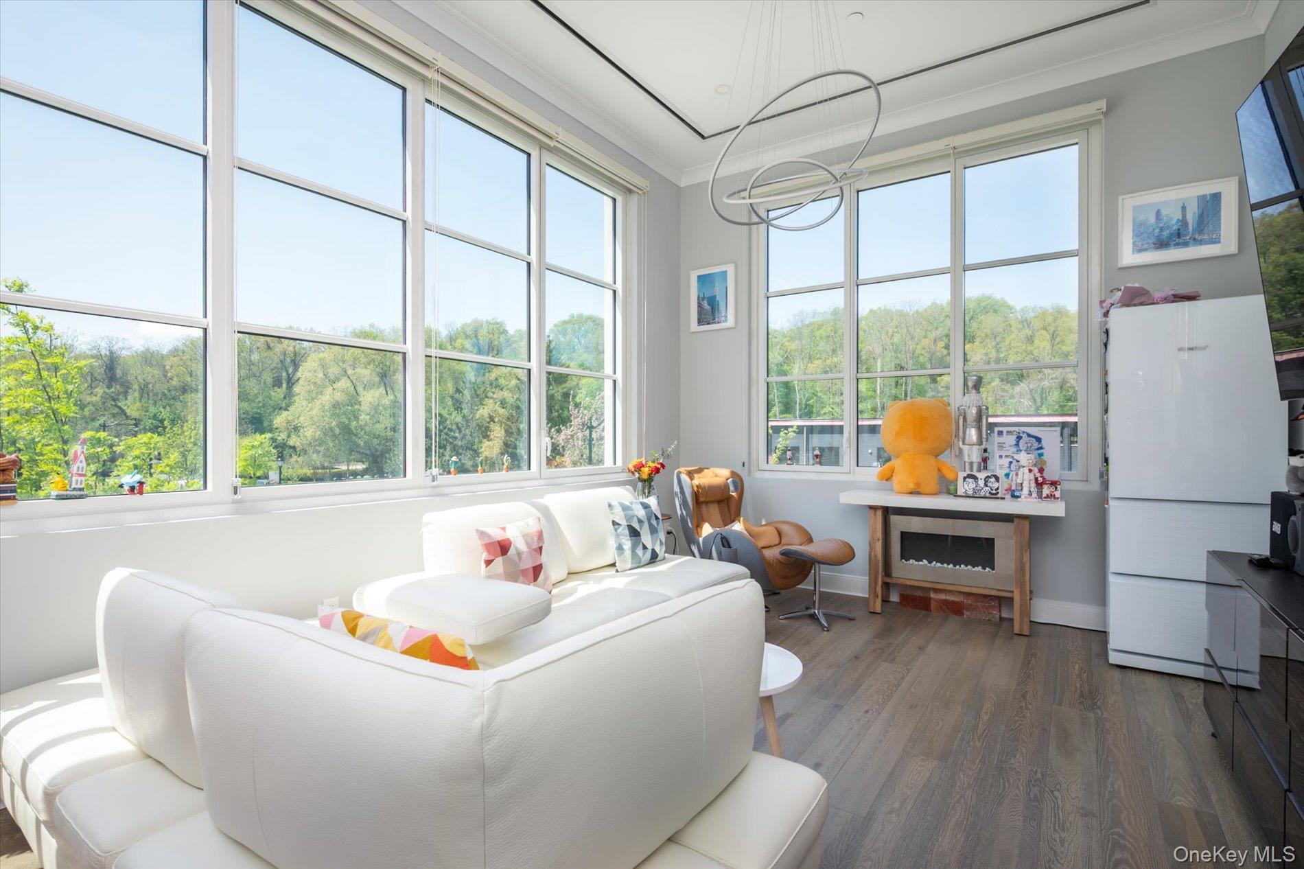 100 Garvies Point Road # 1042, Glen Cove, NY 11542