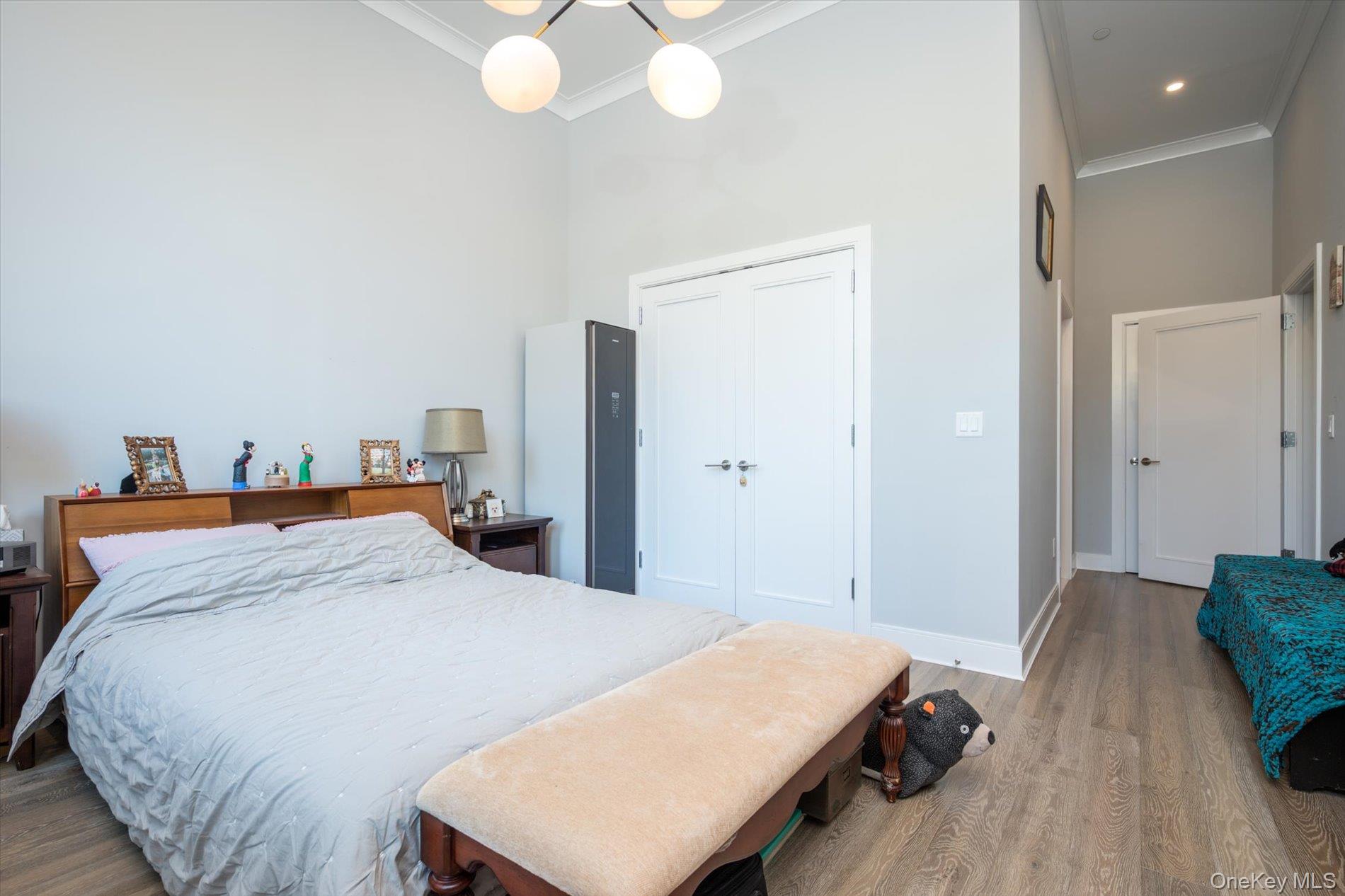 100 Garvies Point Road # 1042, Glen Cove, NY 11542