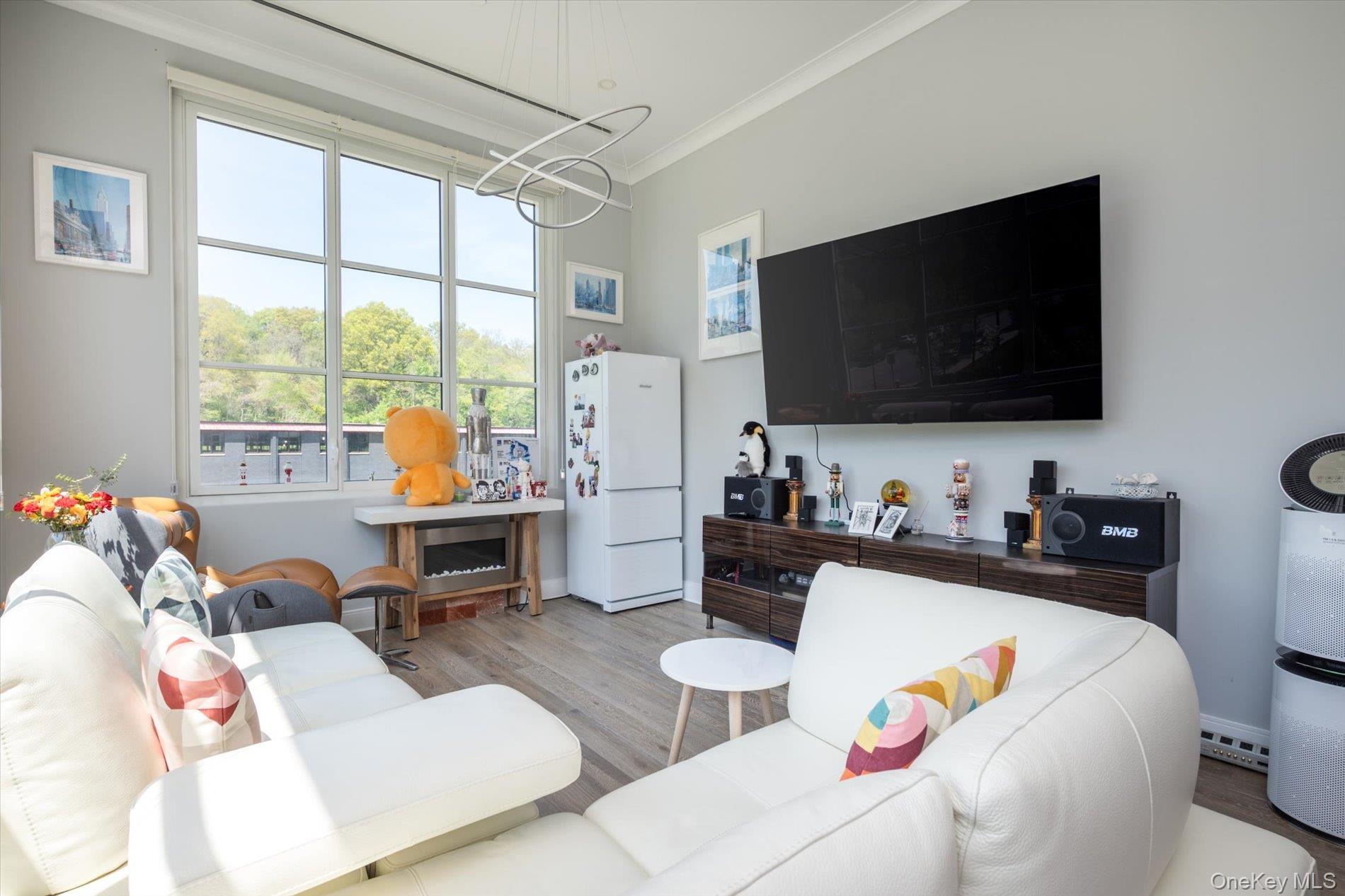 100 Garvies Point Road # 1042, Glen Cove, NY 11542