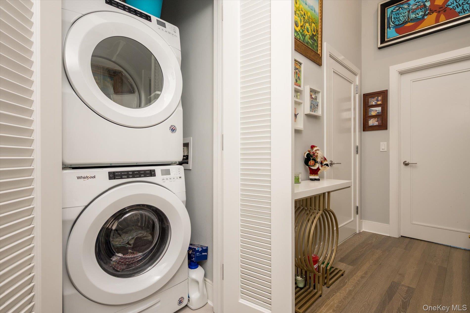 100 Garvies Point Road # 1042, Glen Cove, NY 11542