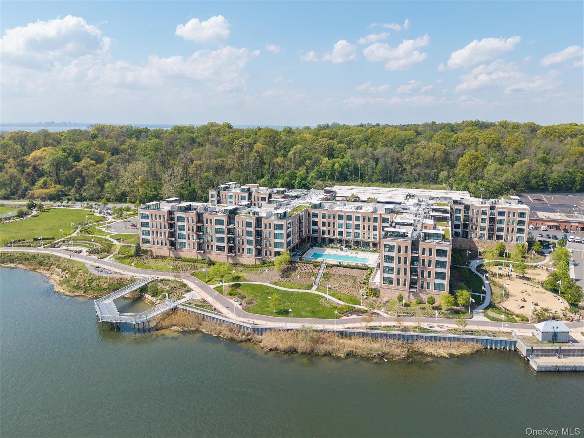 100 Garvies Point Road # 1042, Glen Cove, NY 11542