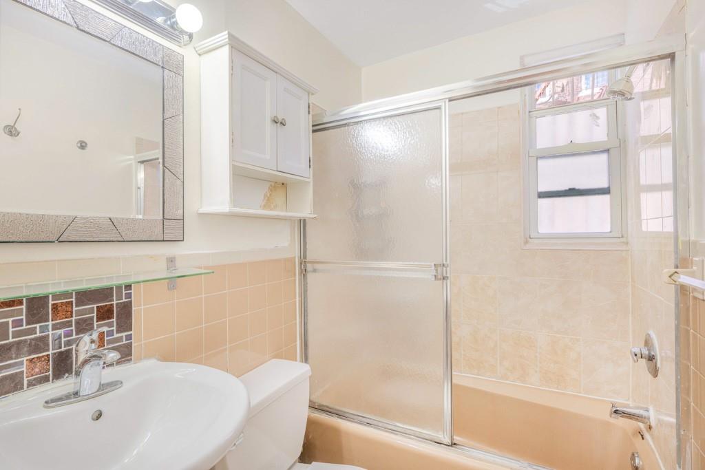 11141 77th Avenue, Forest Hills, NY 11375