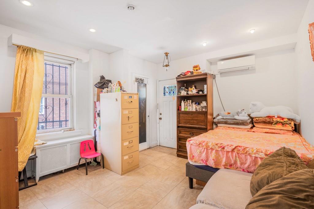 11141 77th Avenue, Forest Hills, NY 11375