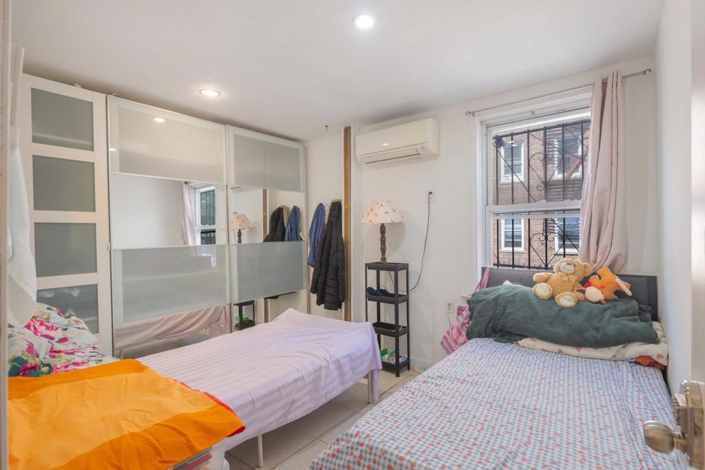 11141 77th Avenue, Forest Hills, NY 11375