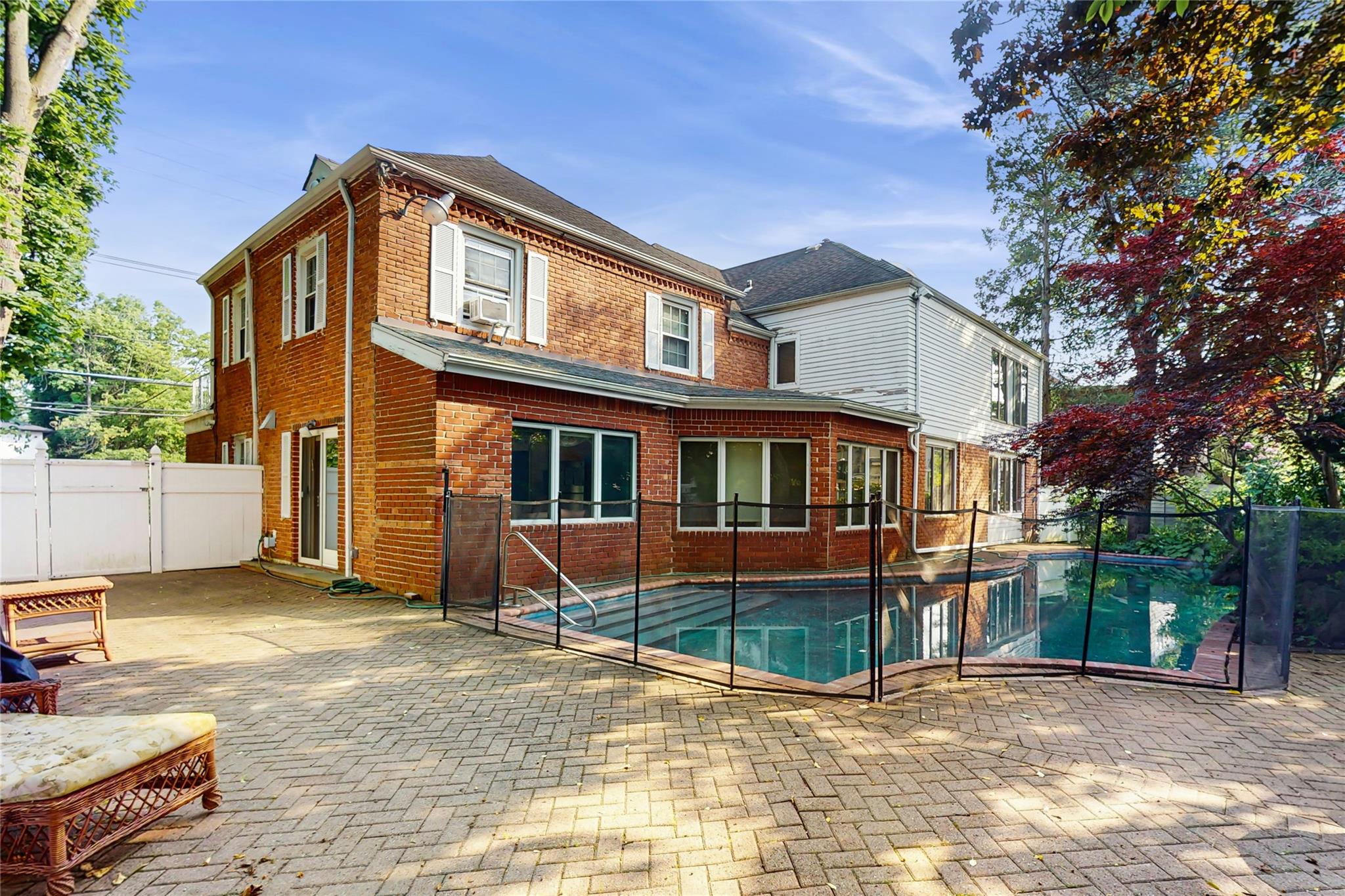 202 Broadway, Lawrence, NY 11559