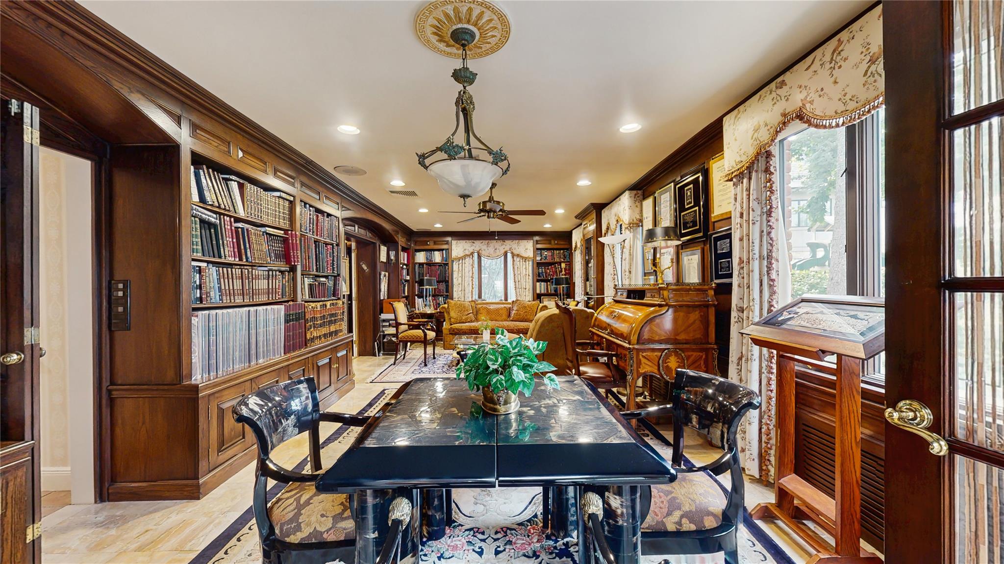 202 Broadway, Lawrence, NY 11559