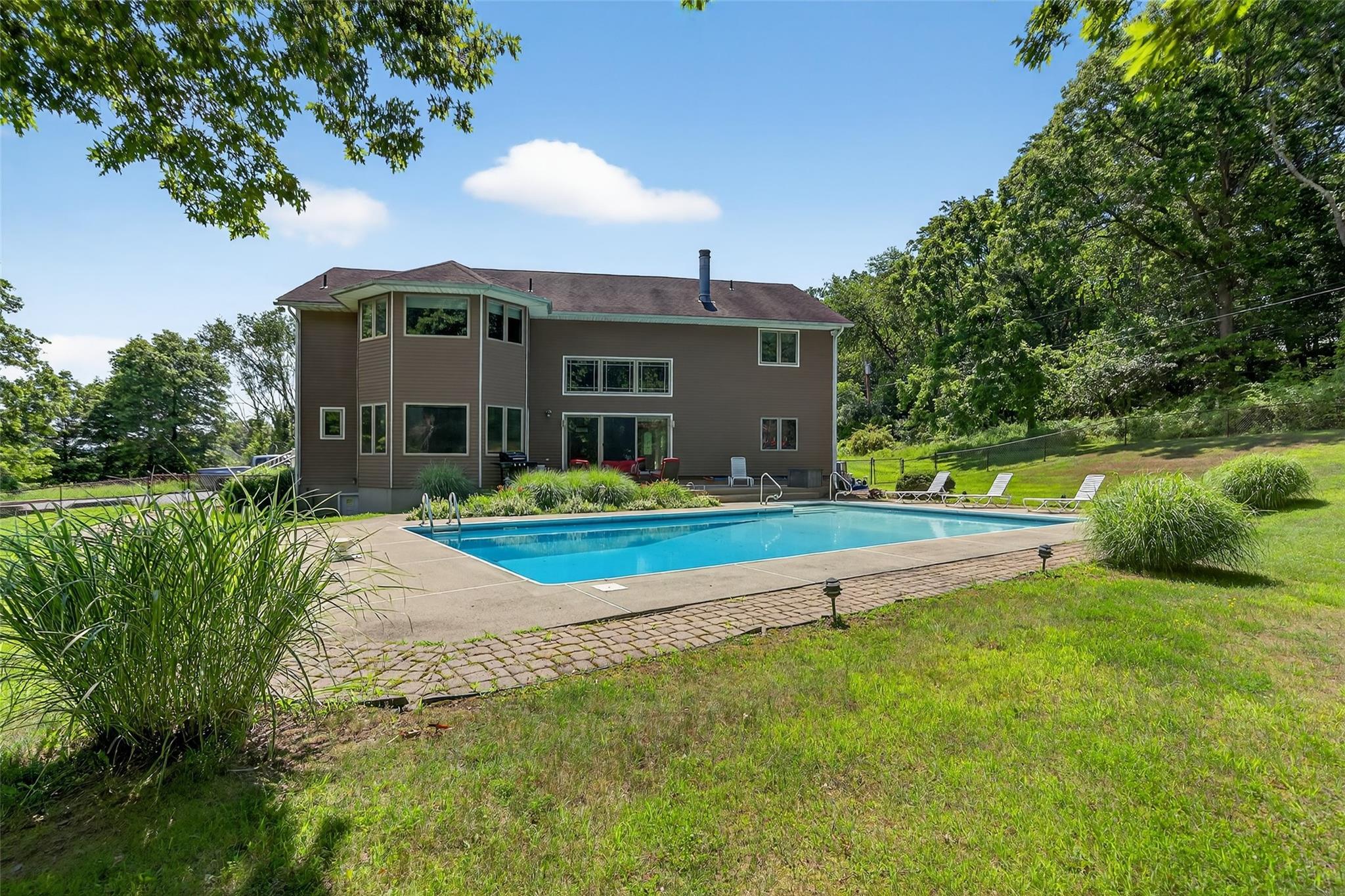 115 Moffat Road, Washingtonville, NY 10992