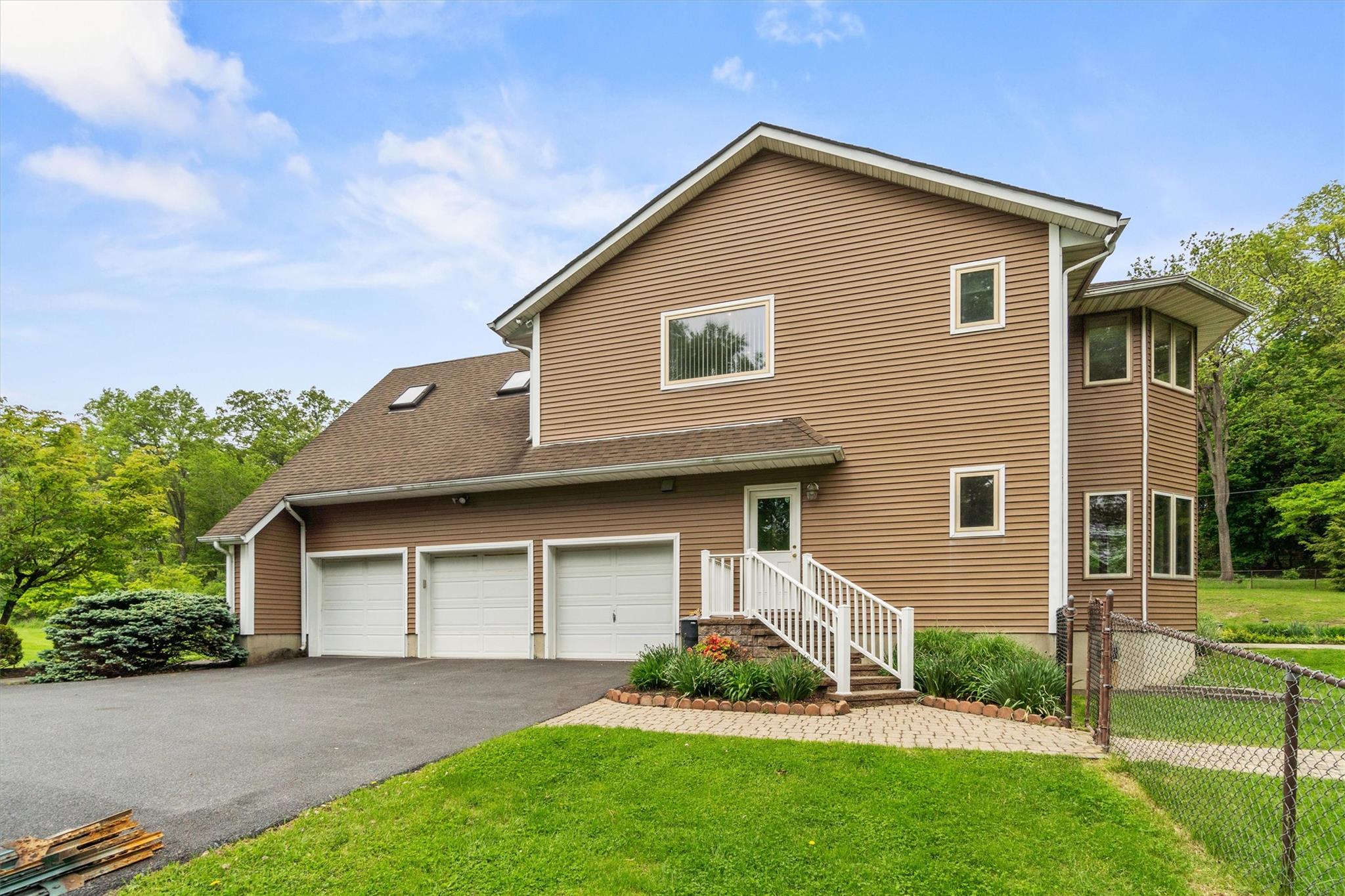 115 Moffat Road, Washingtonville, NY 10992