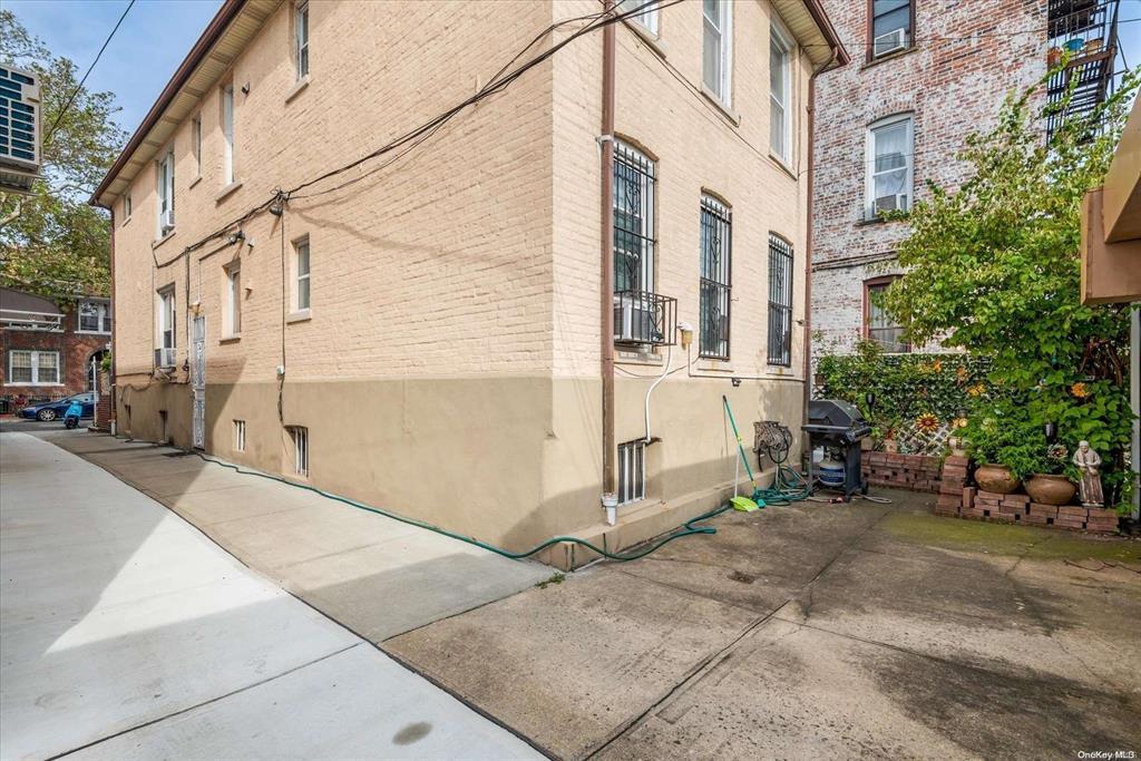 1772 68th Street, Brooklyn, NY 11204