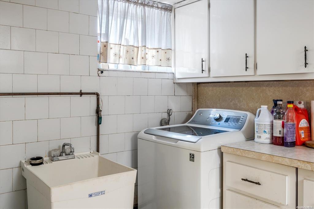 1772 68th Street, Brooklyn, NY 11204