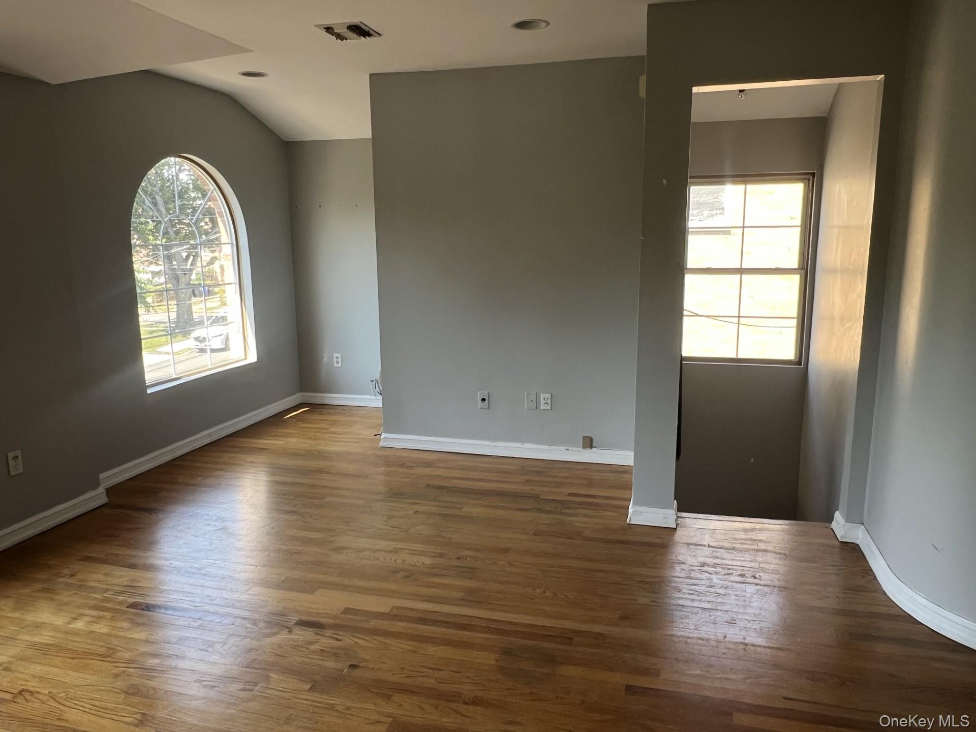 61-31 136th Street, Flushing, NY 11367