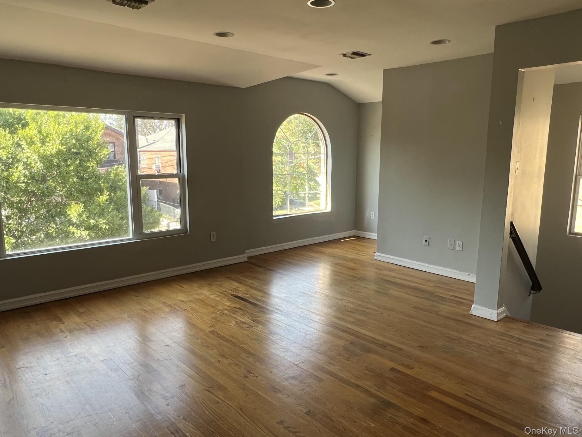 61-31 136th Street, Flushing, NY 11367