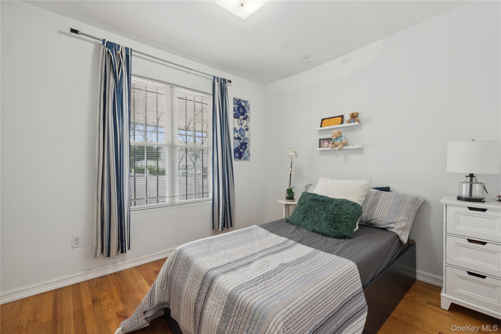 61-31 136th Street, Flushing, NY 11367