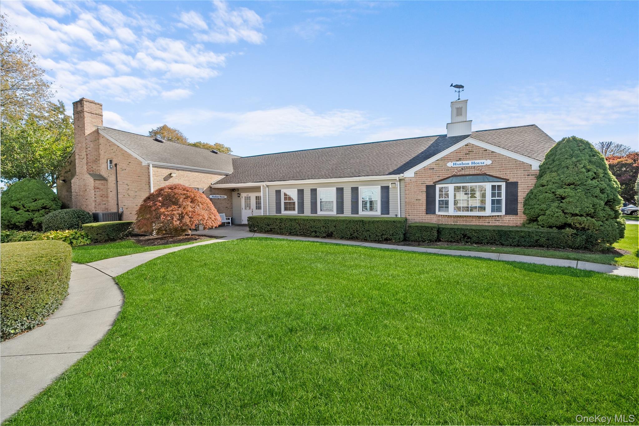 75 Harbor N, Amityville, NY 11701