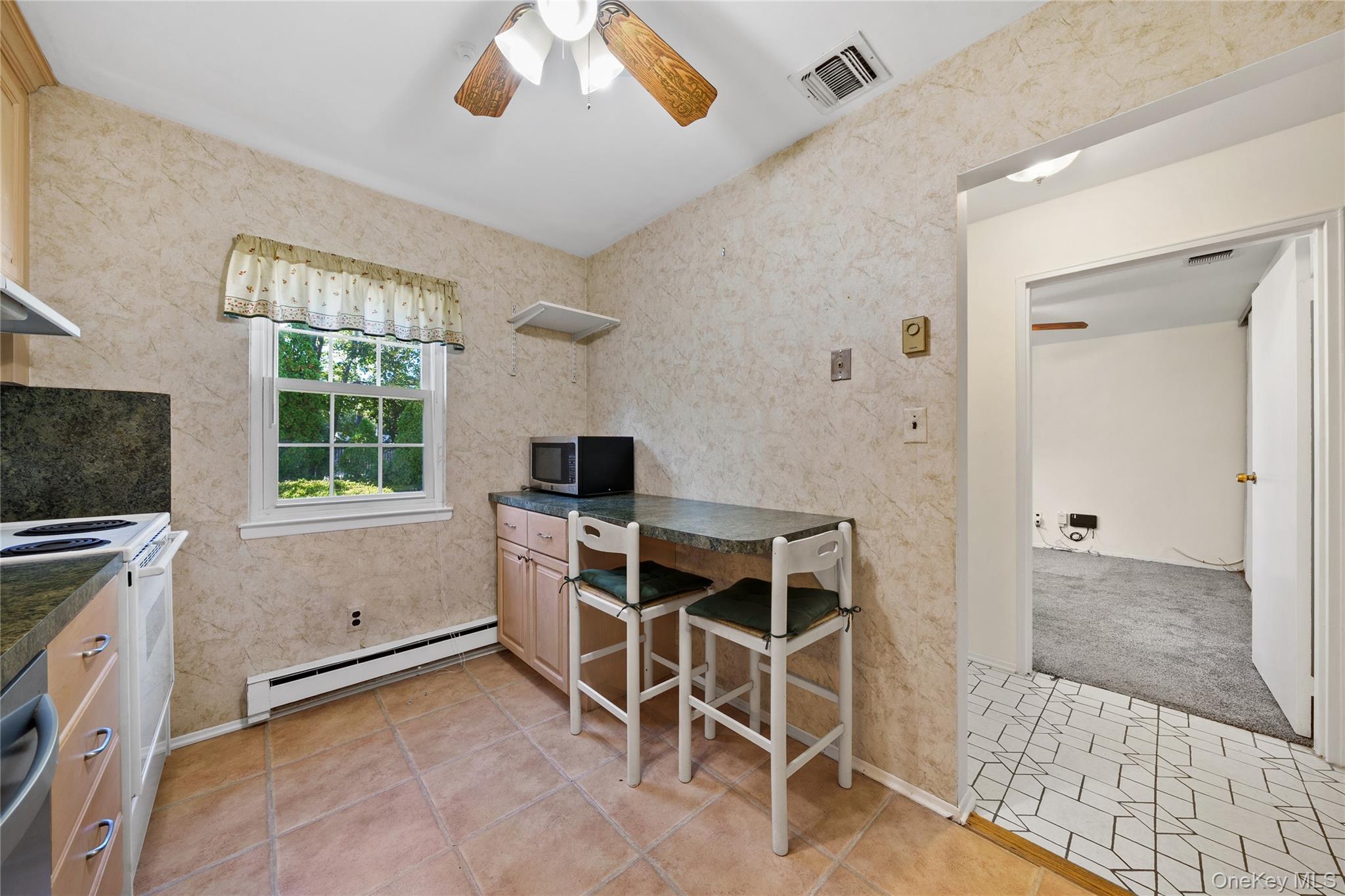 75 Harbor N, Amityville, NY 11701