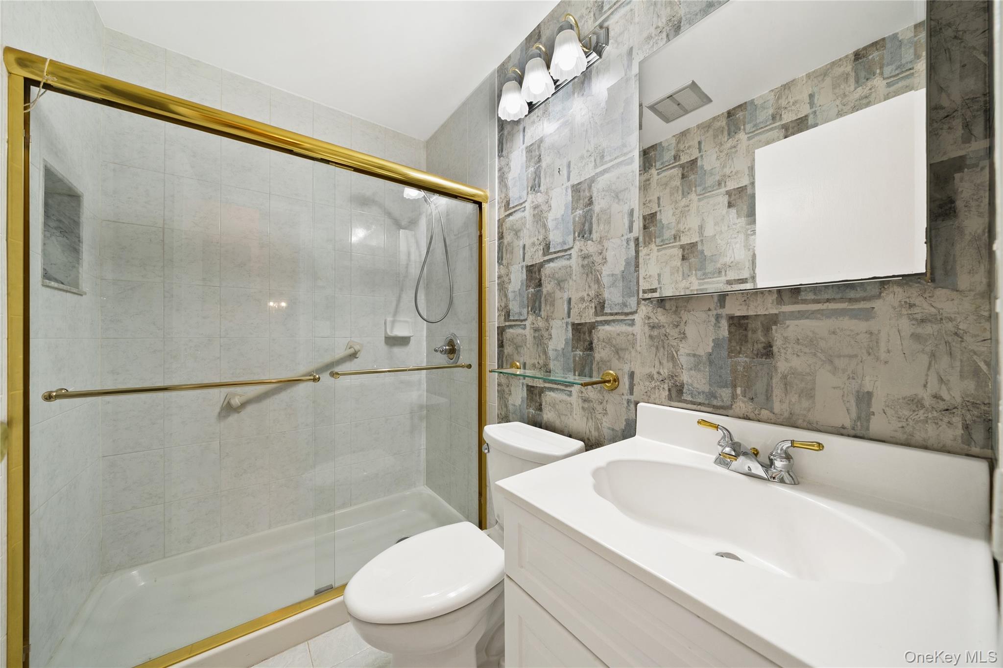 75 Harbor N, Amityville, NY 11701