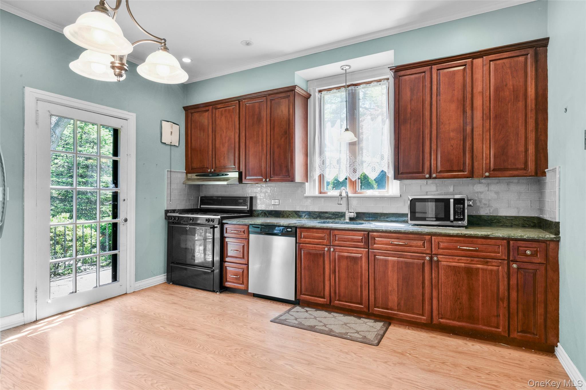 69 Desmond Avenue, Bronxville, NY 10708